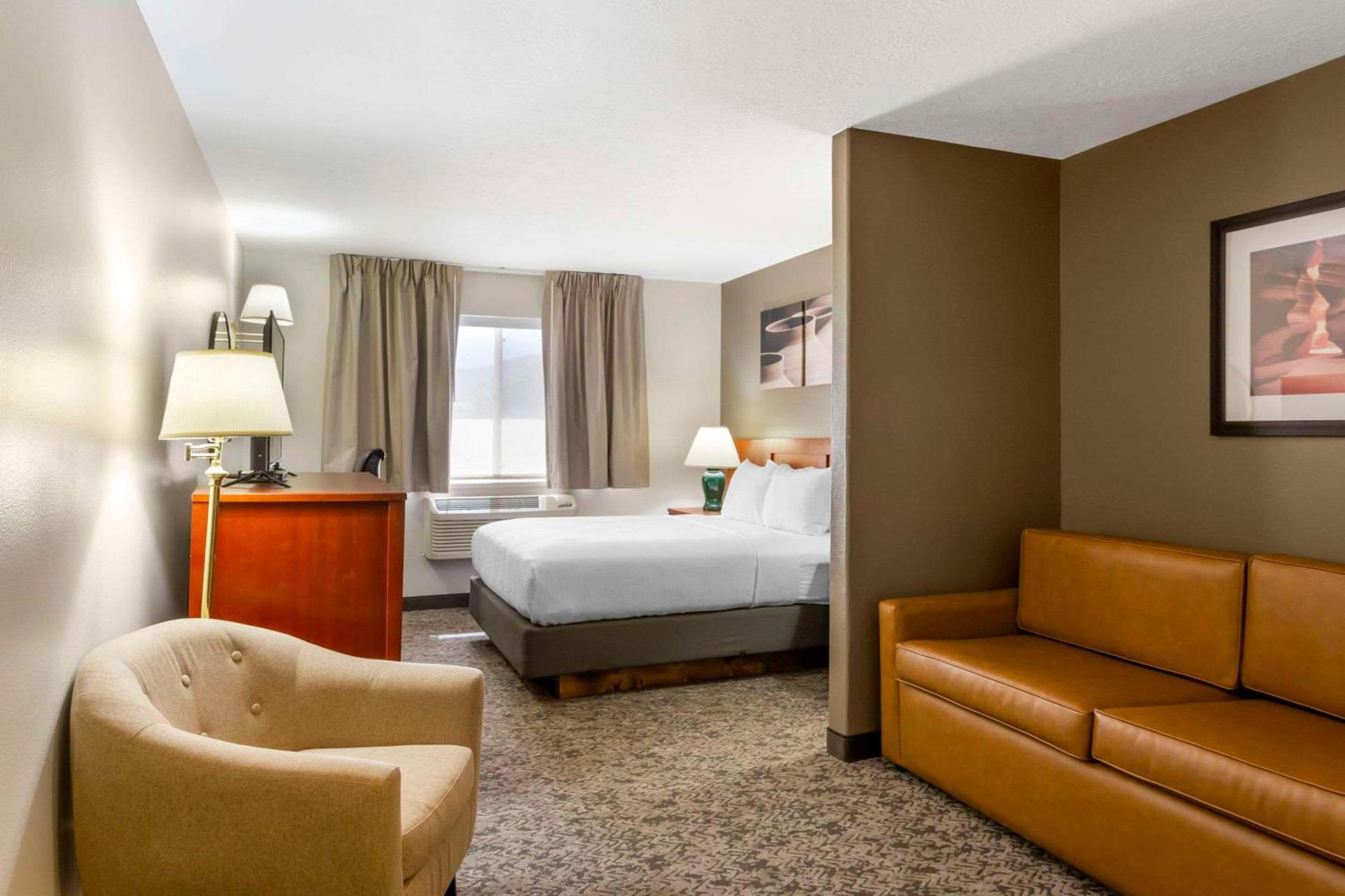 Quality Inn & Suites Fillmore I-15 photo 24