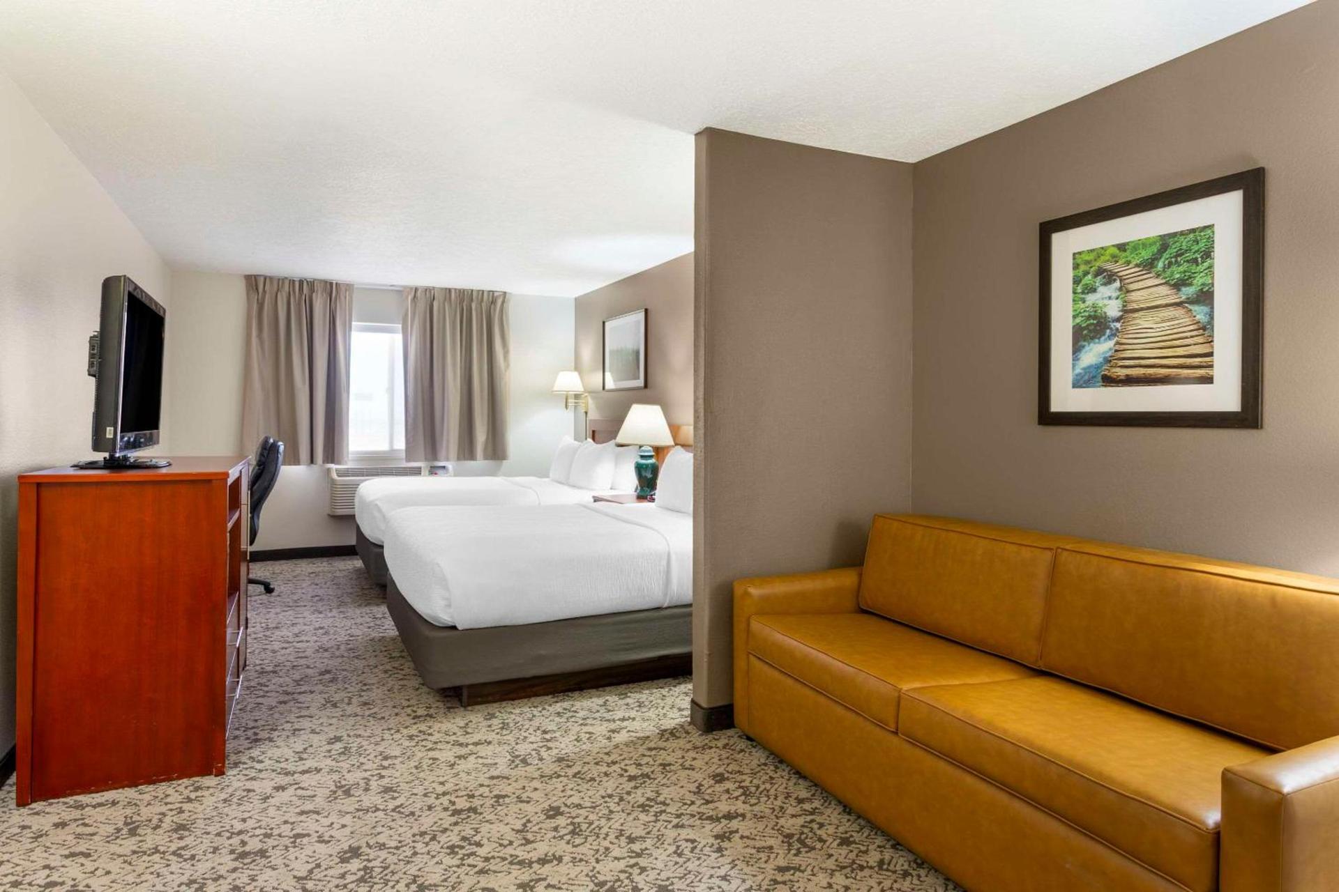 Quality Inn & Suites Fillmore I-15 photo 27