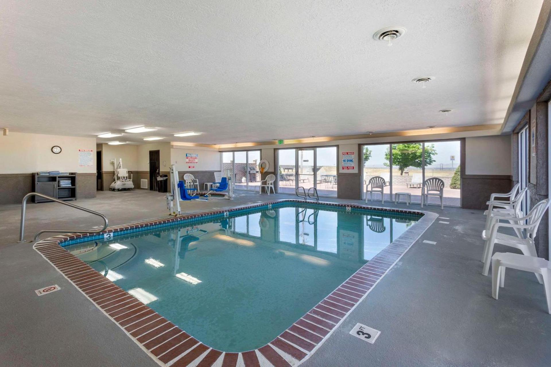 Quality Inn & Suites Fillmore I-15 photo 30