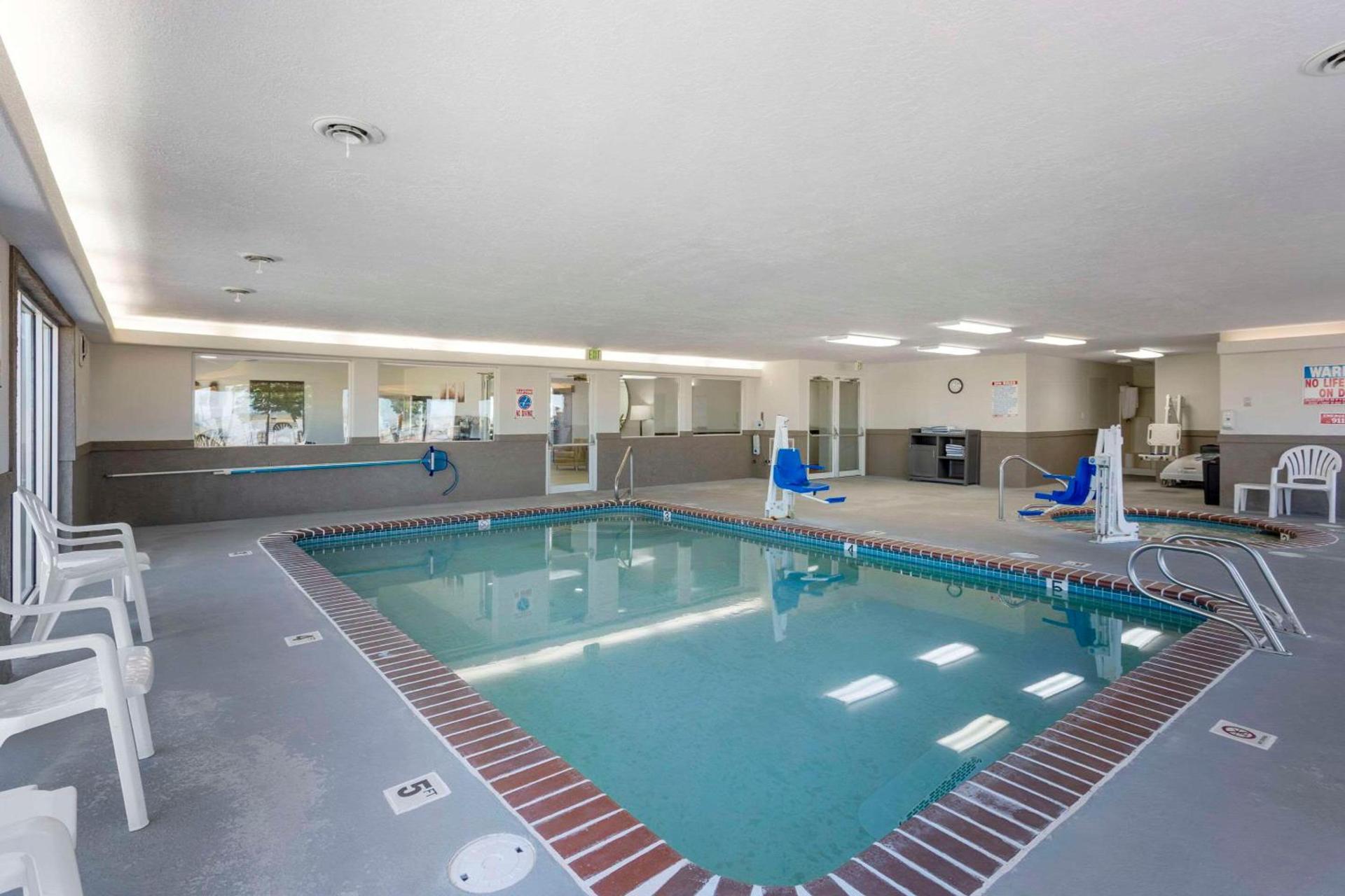 Quality Inn & Suites Fillmore I-15 photo 31