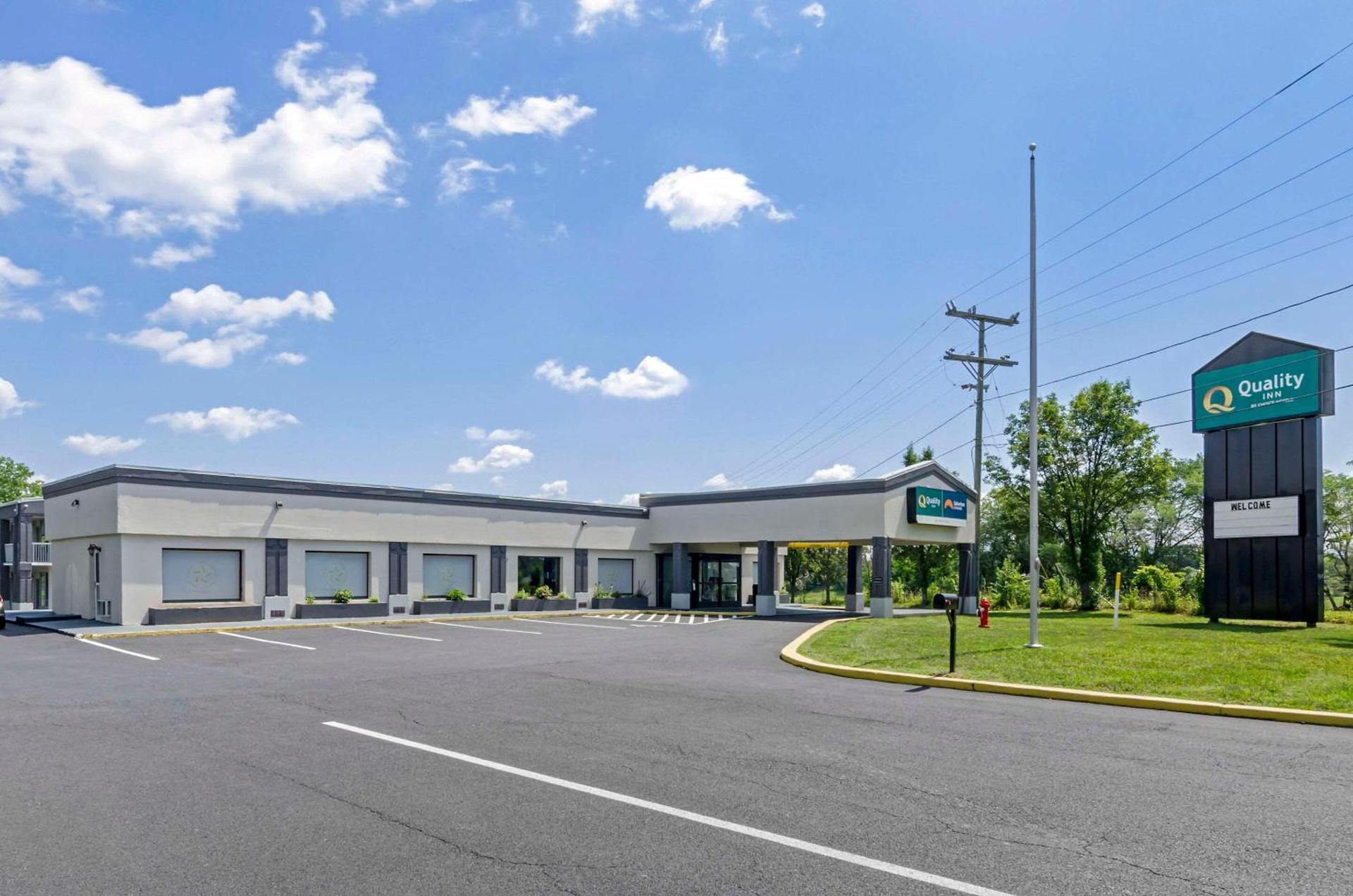 Suburban Studios Verona - Staunton North photo 1