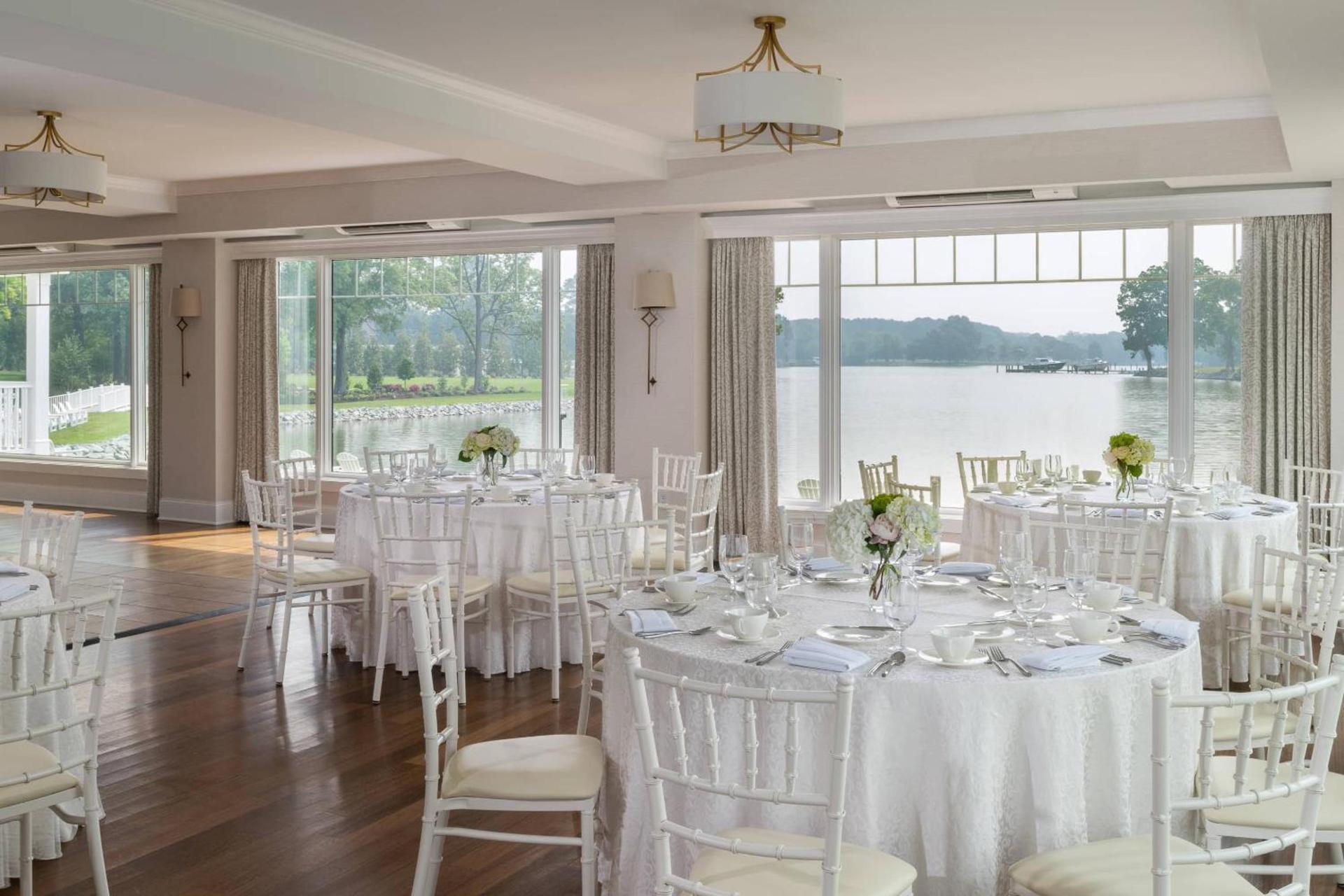 The Oaks Waterfront Hotel photo 23