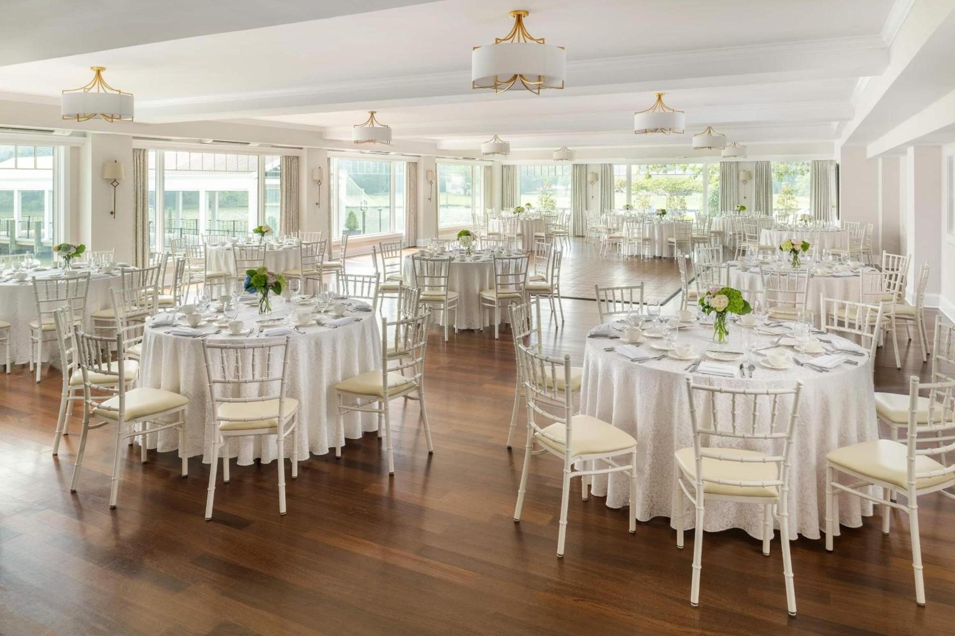 The Oaks Waterfront Hotel photo 24