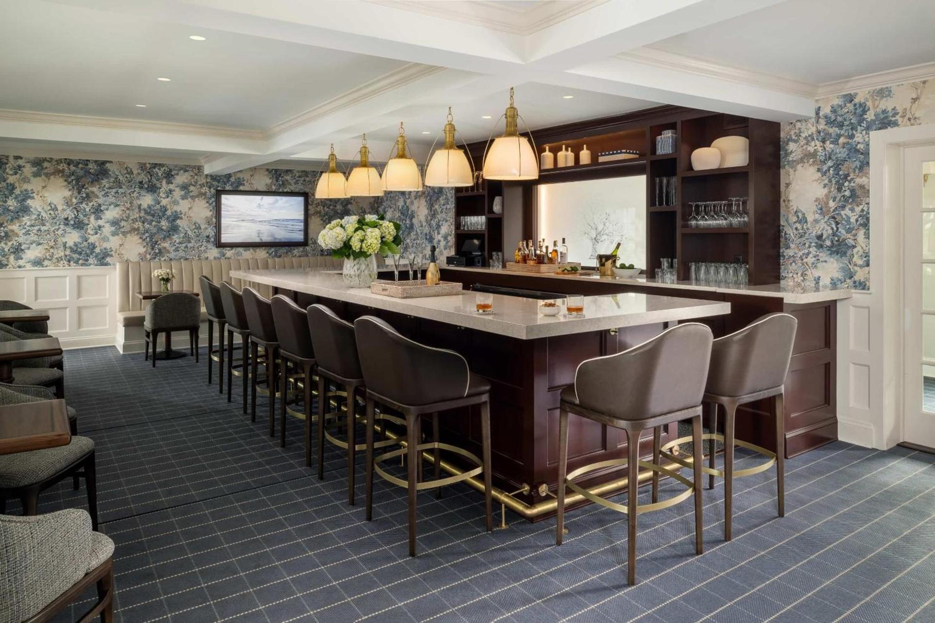 The Oaks Waterfront Hotel photo 32