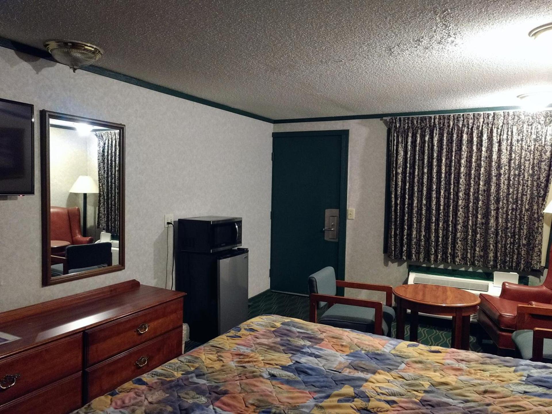 Kensington Inn - Howell photo 9