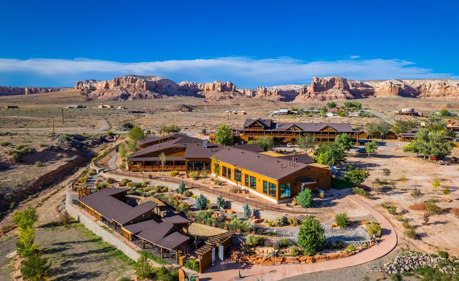 Desert Rose Resort & Cabins — hotel in Bluff