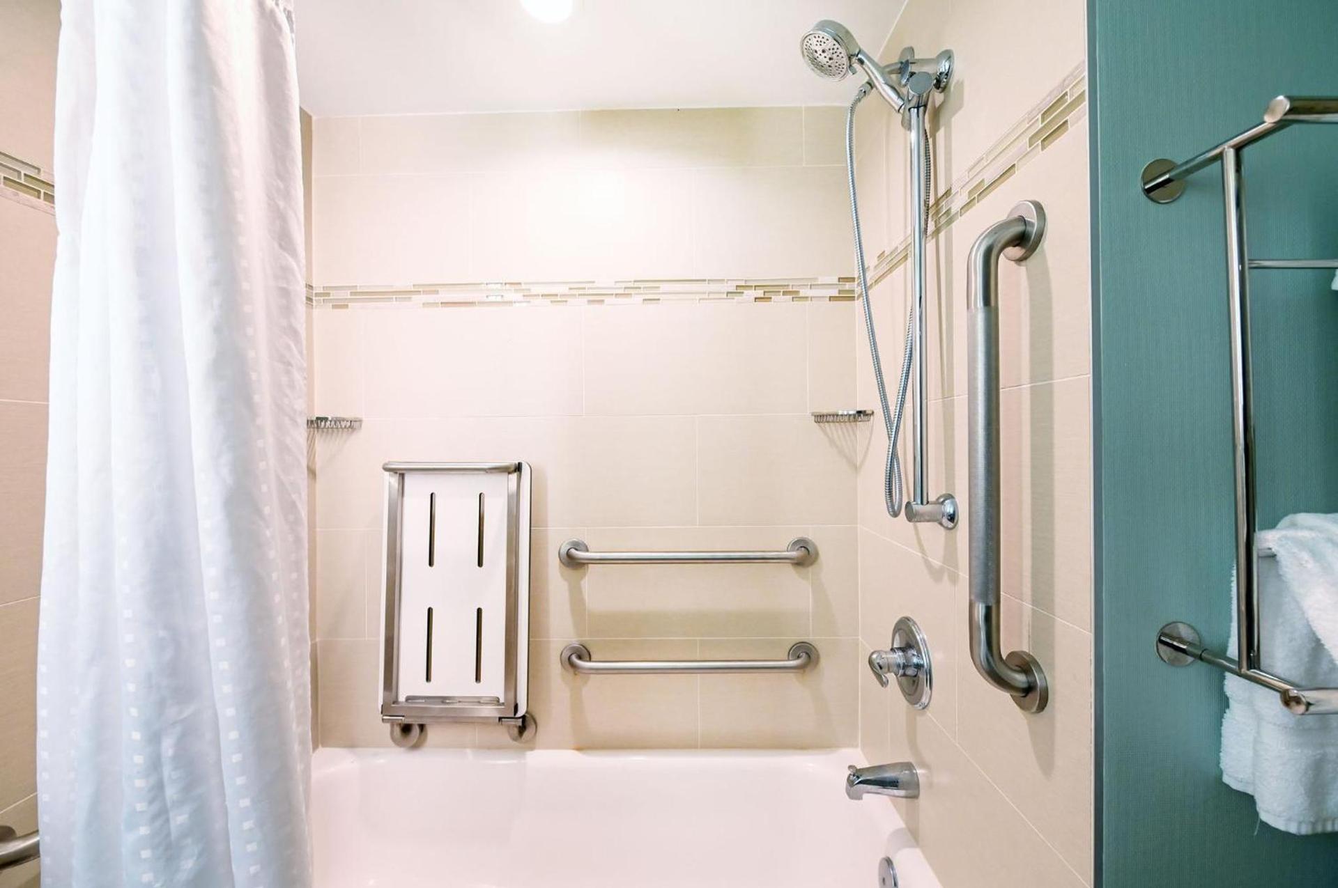 Holiday Inn University Area Charlottesville by IHG photo 34