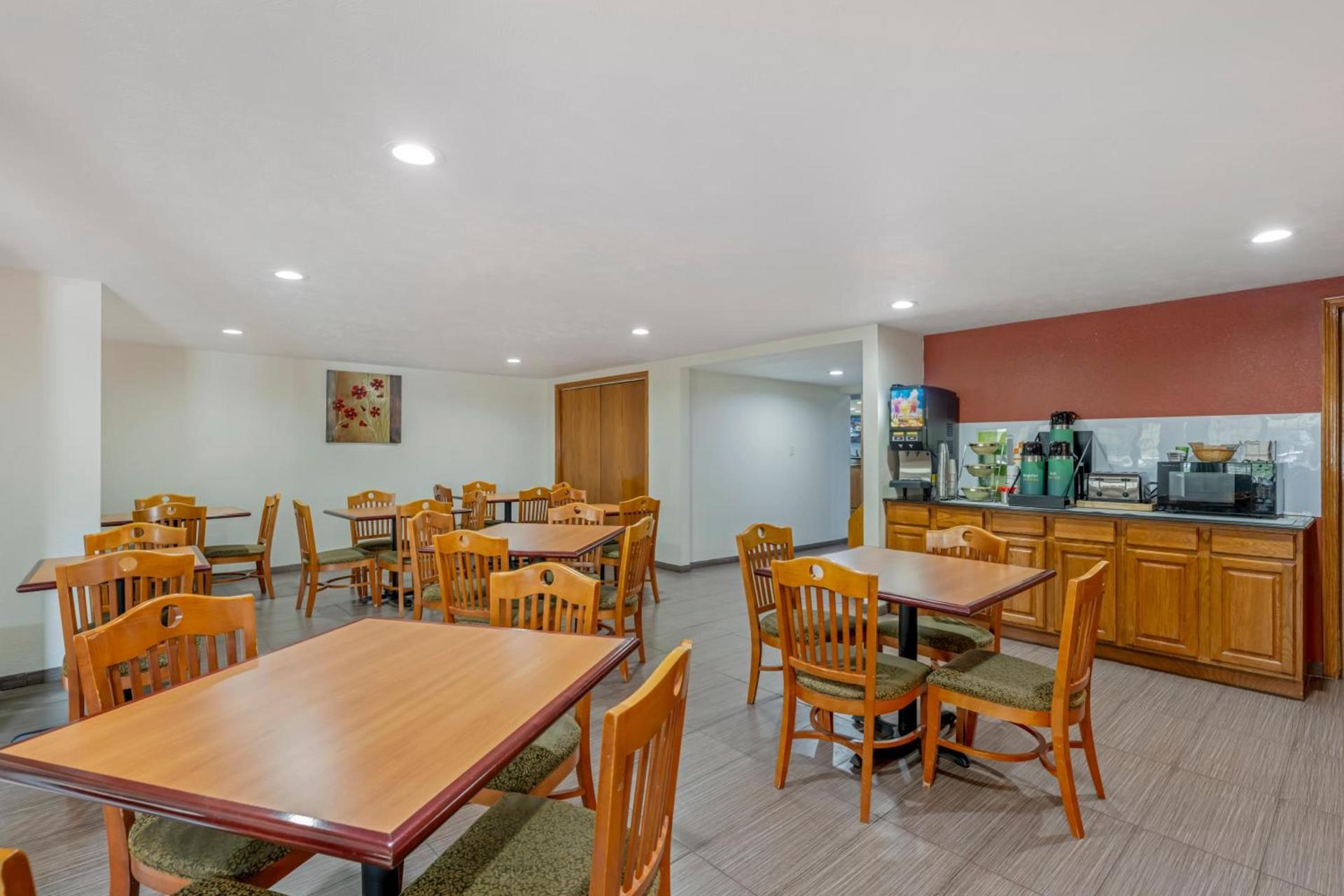 Quality Inn & Suites Lincoln South photo 4