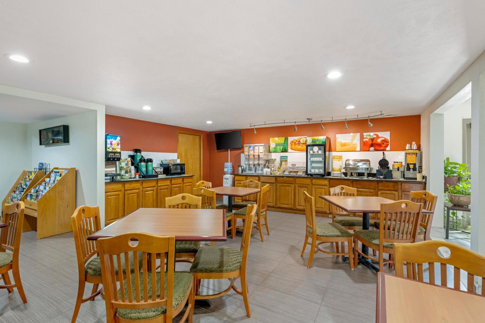 Quality Inn & Suites Lincoln South photo 15