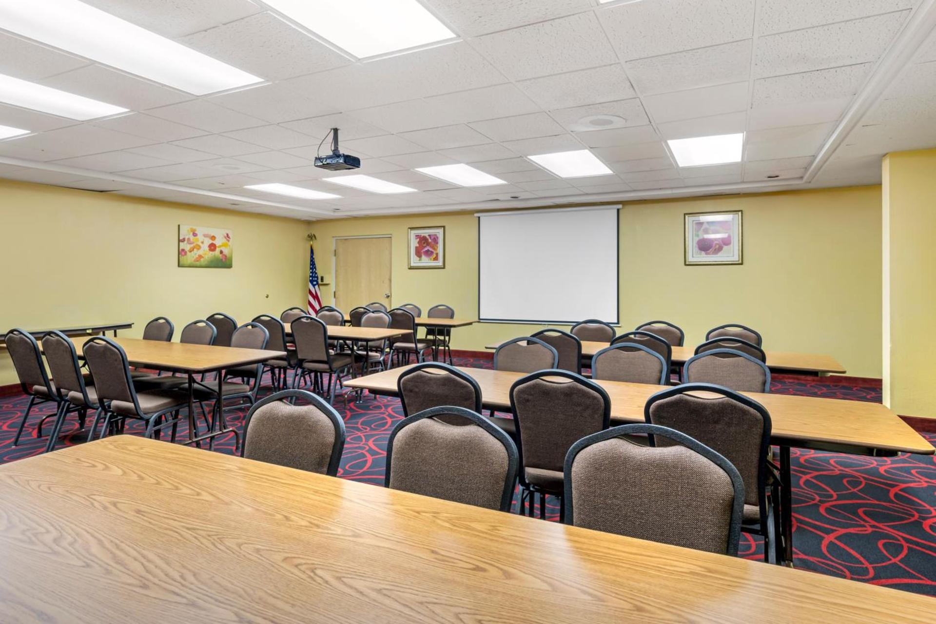 Quality Inn & Suites Lincoln South photo 23