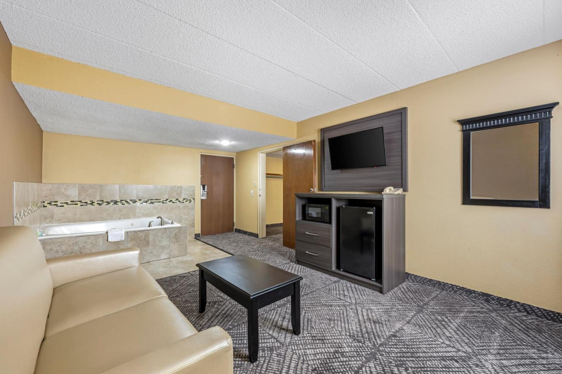 Quality Inn & Suites Lincoln South photo 26