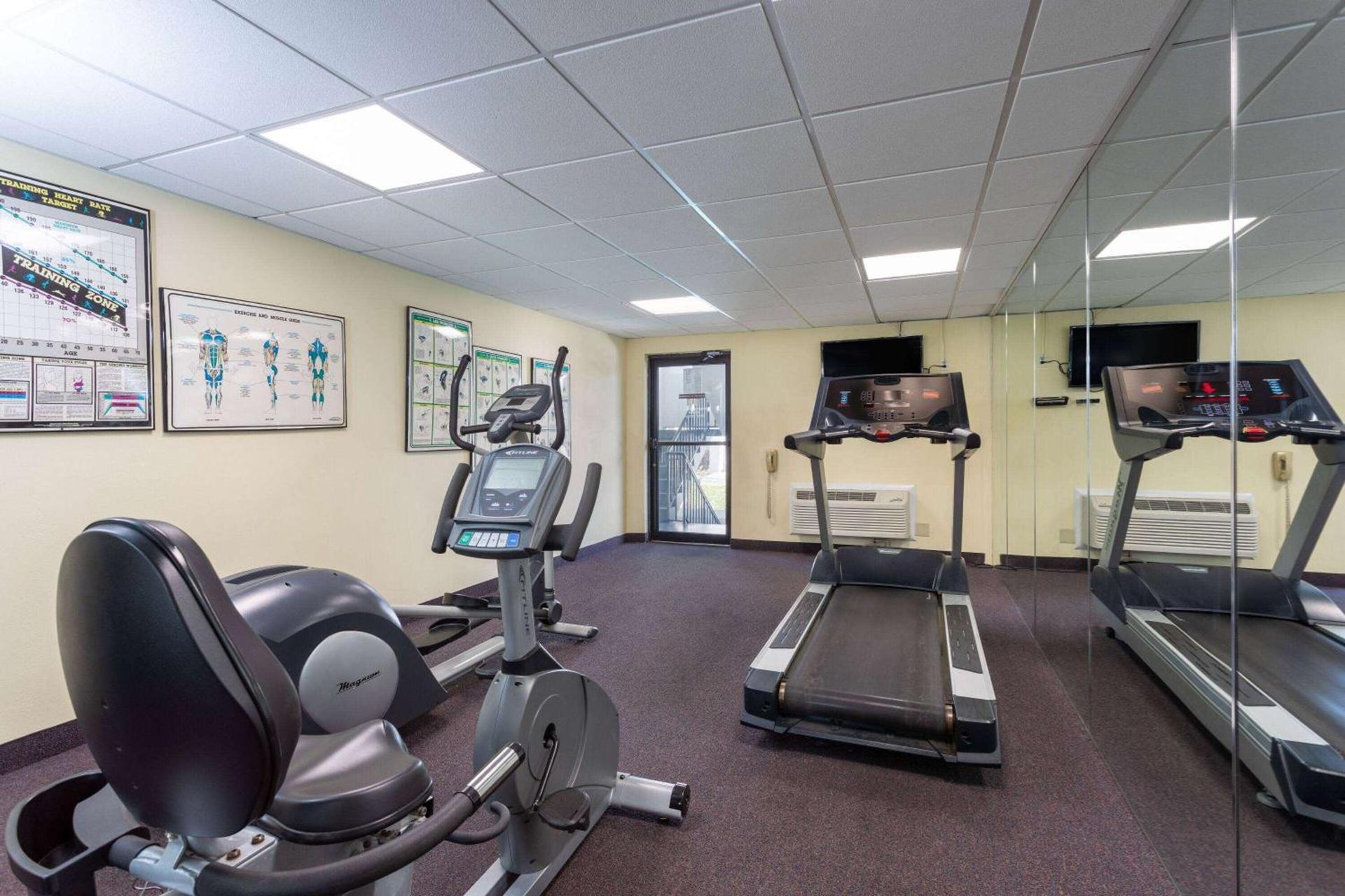 Ramada by Wyndham Altamonte Springs Near I-4 photo 6
