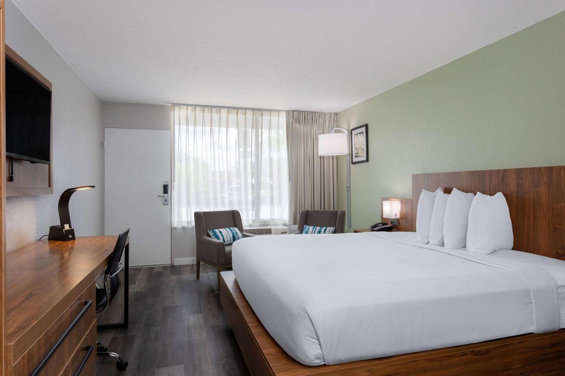 Ramada by Wyndham Altamonte Springs Near I-4 photo 20