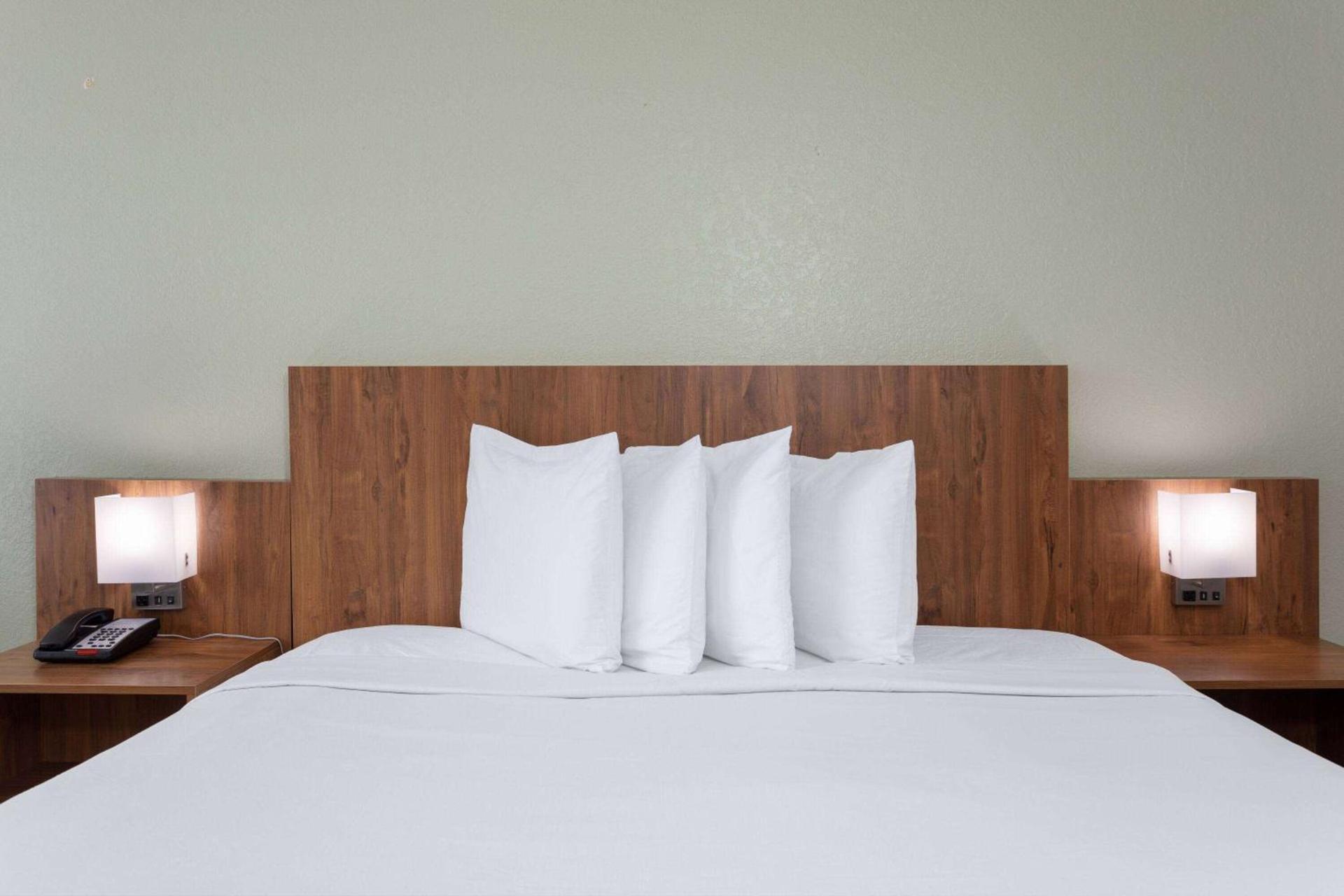 Ramada by Wyndham Altamonte Springs Near I-4 photo 21