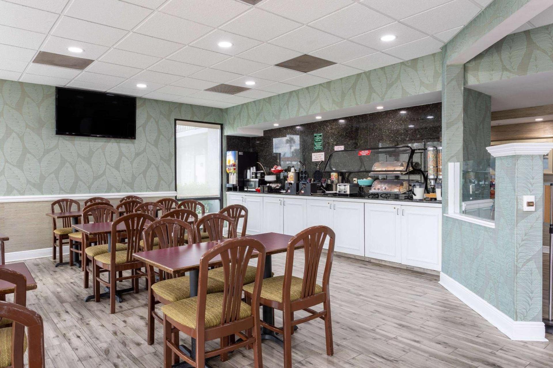 Ramada by Wyndham Altamonte Springs Near I-4 photo 29
