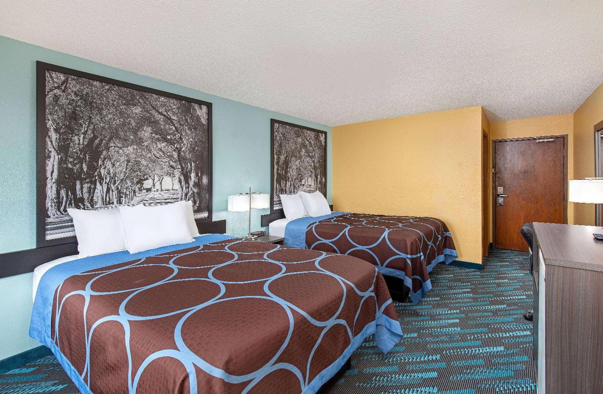 Super 8 by Wyndham Somerset photo 17