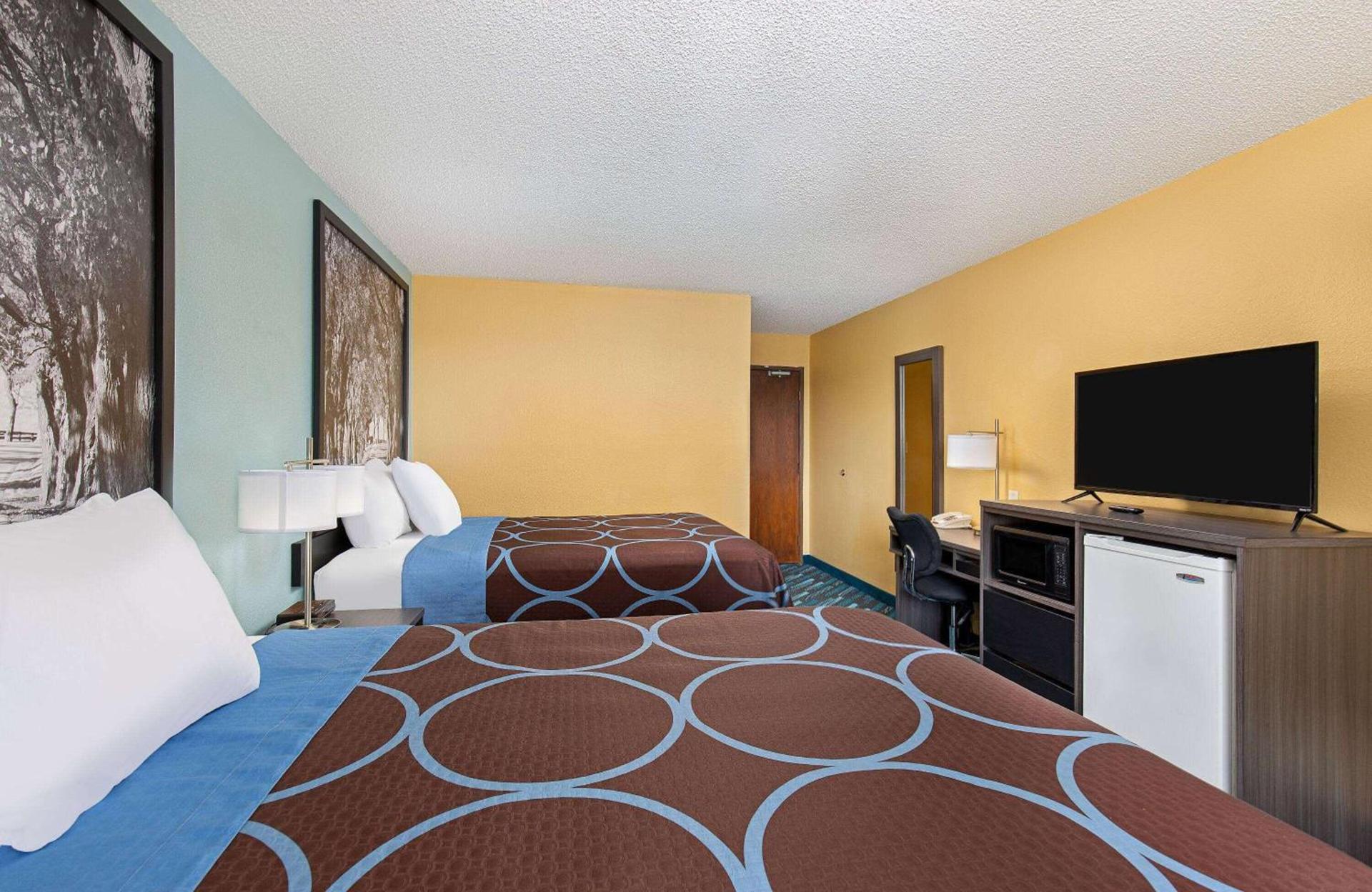 Super 8 by Wyndham Somerset photo 19