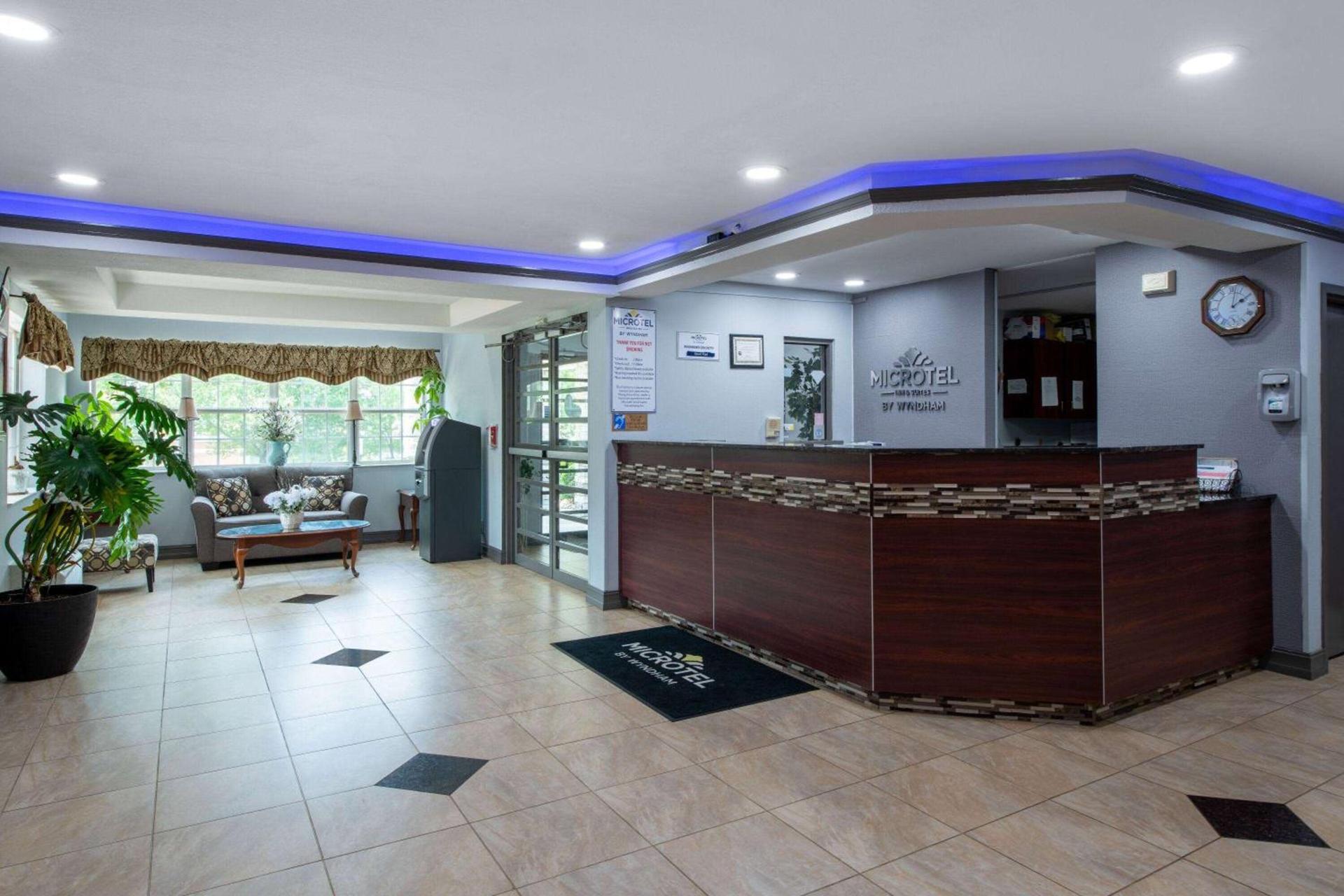 Microtel Inn by Wyndham Spartanburg Duncan photo 3