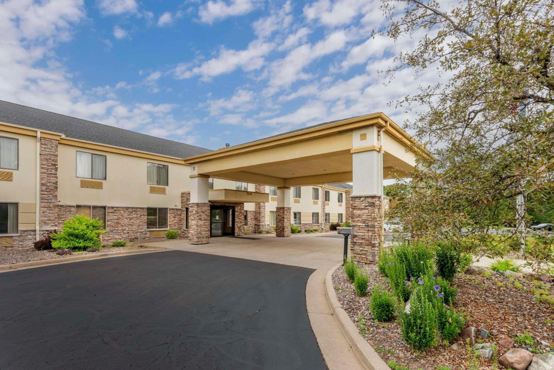 Comfort Inn & Suites Black River Falls I-94 — hotel in Black River Falls