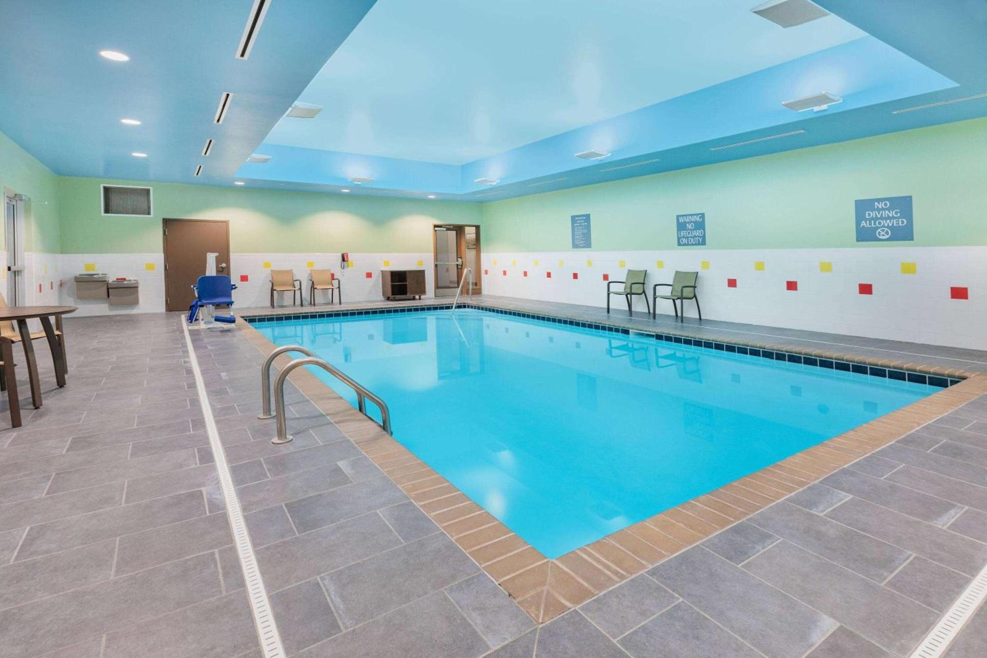 La Quinta Inn & Suites by Wyndham Jackson-Cape Girardeau photo 6