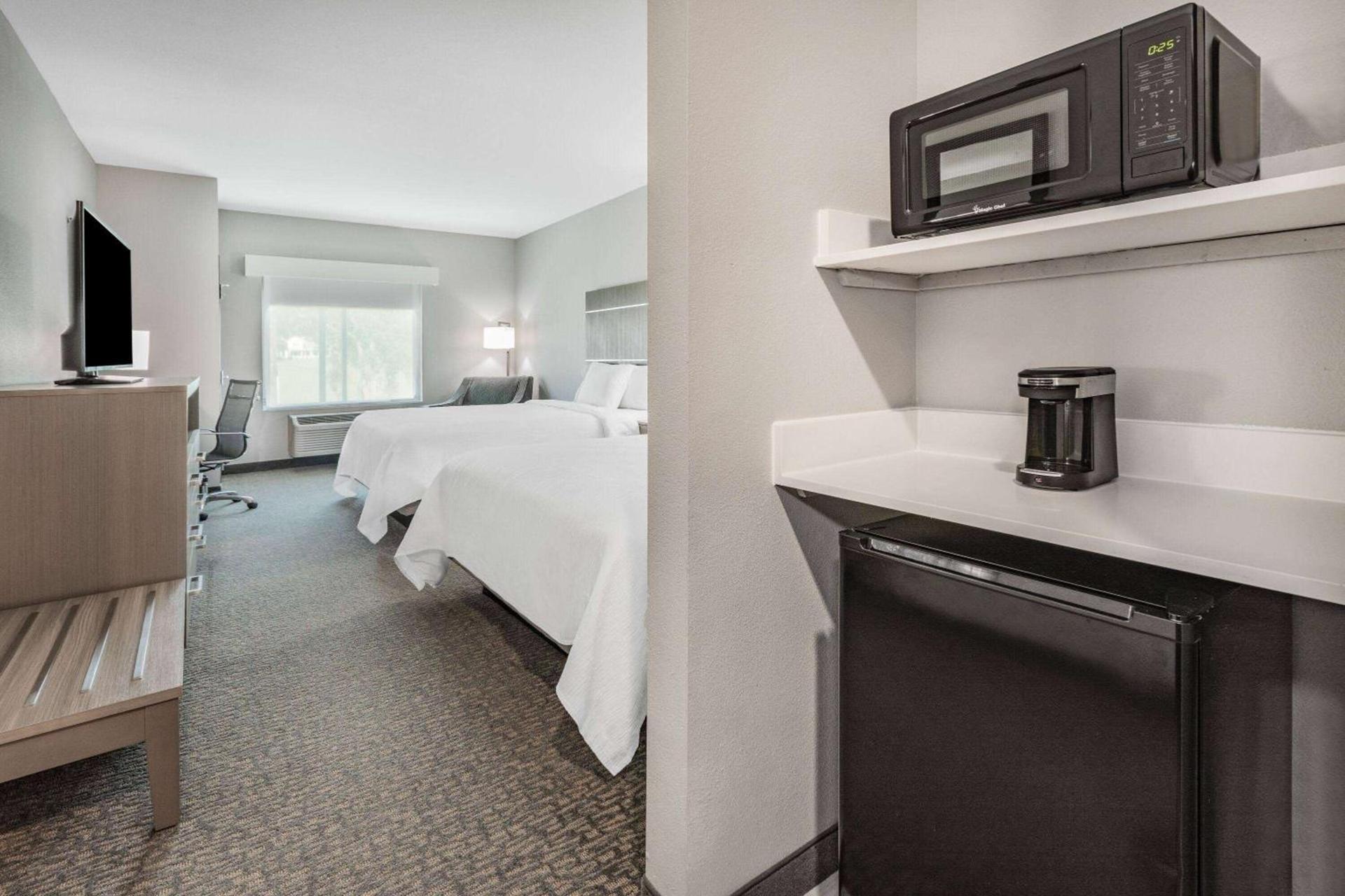 La Quinta Inn & Suites by Wyndham Jackson-Cape Girardeau photo 19