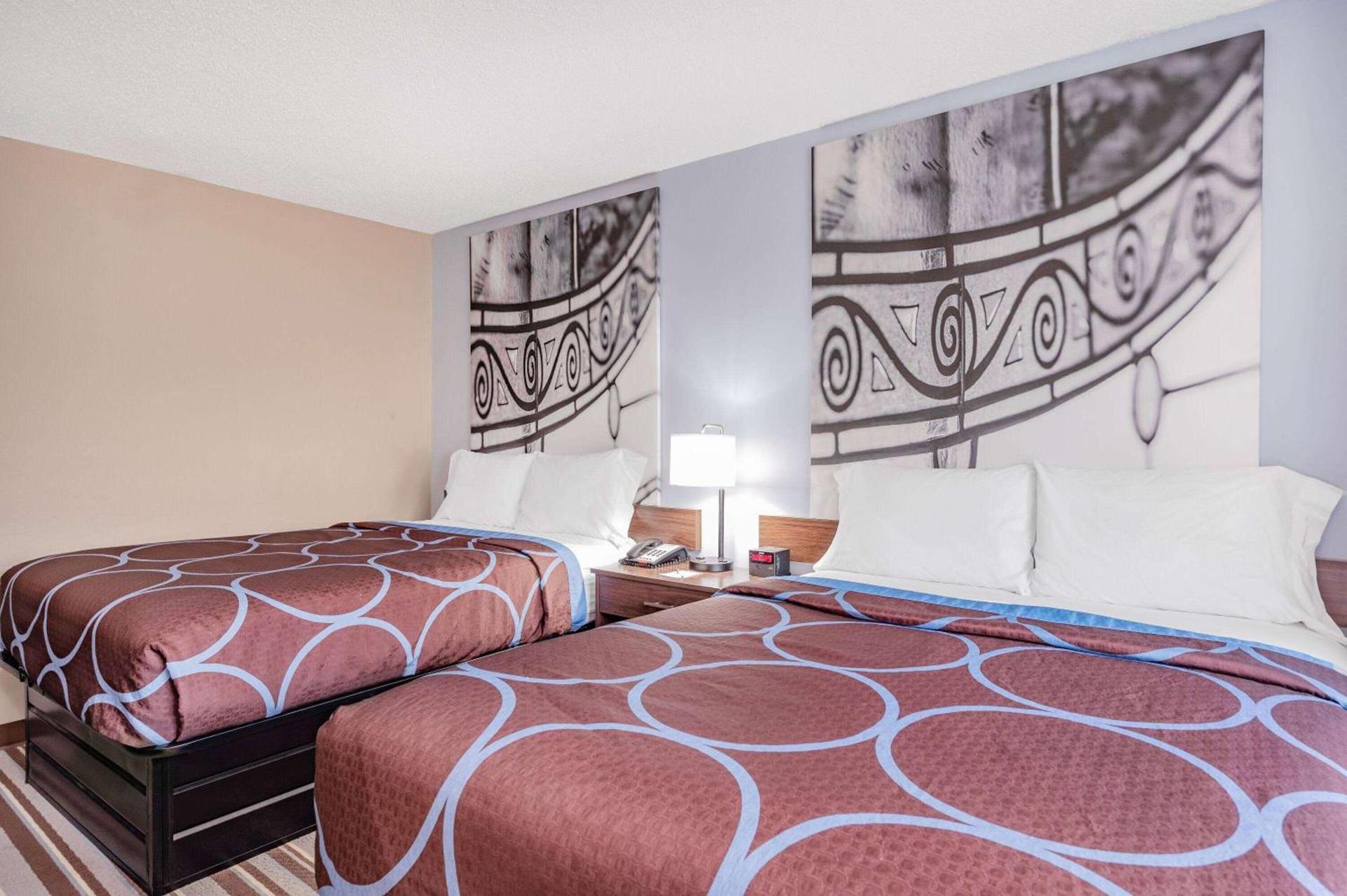 Super 8 by Wyndham Joliet photo 17