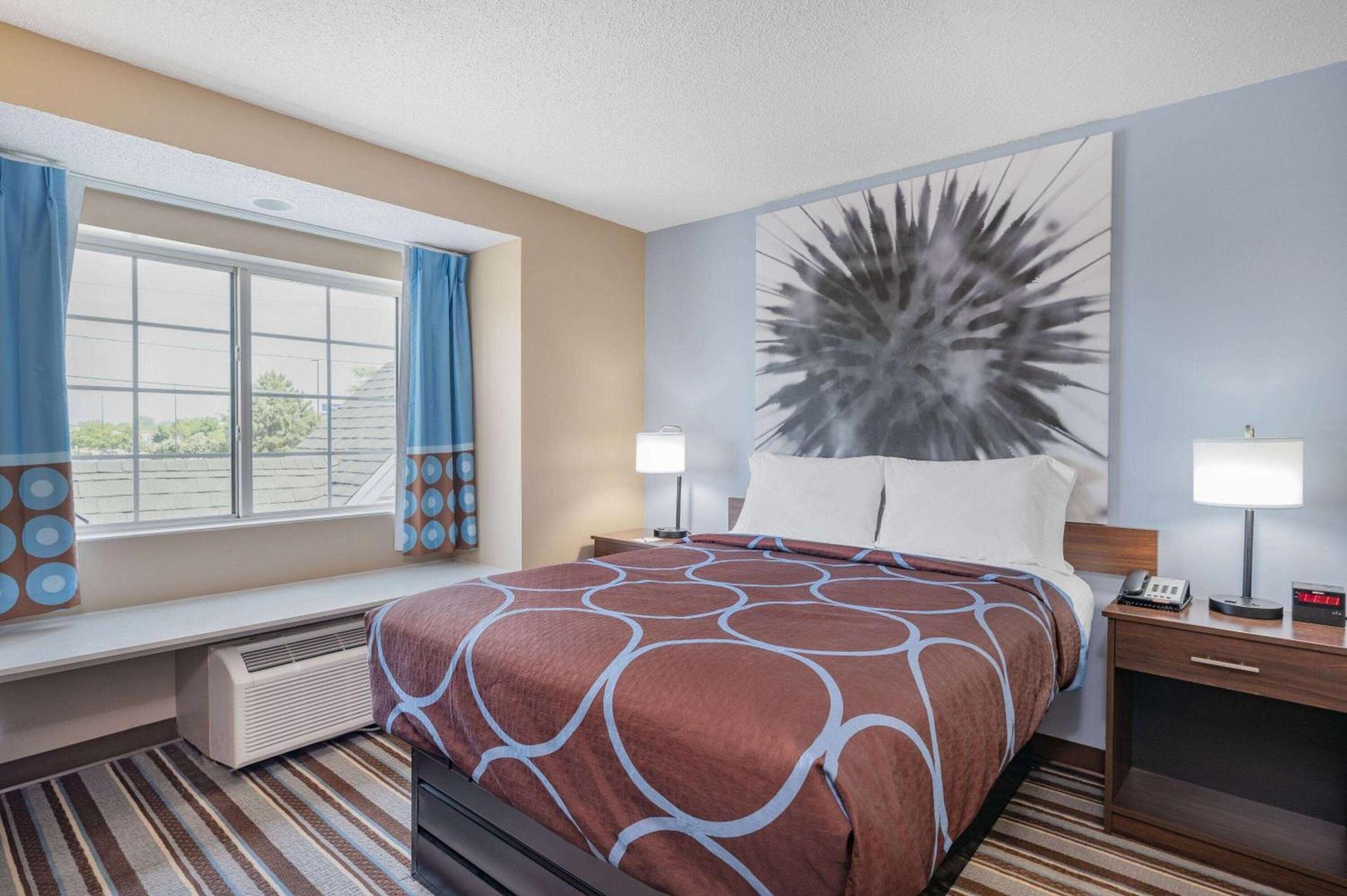 Super 8 by Wyndham Joliet photo 26