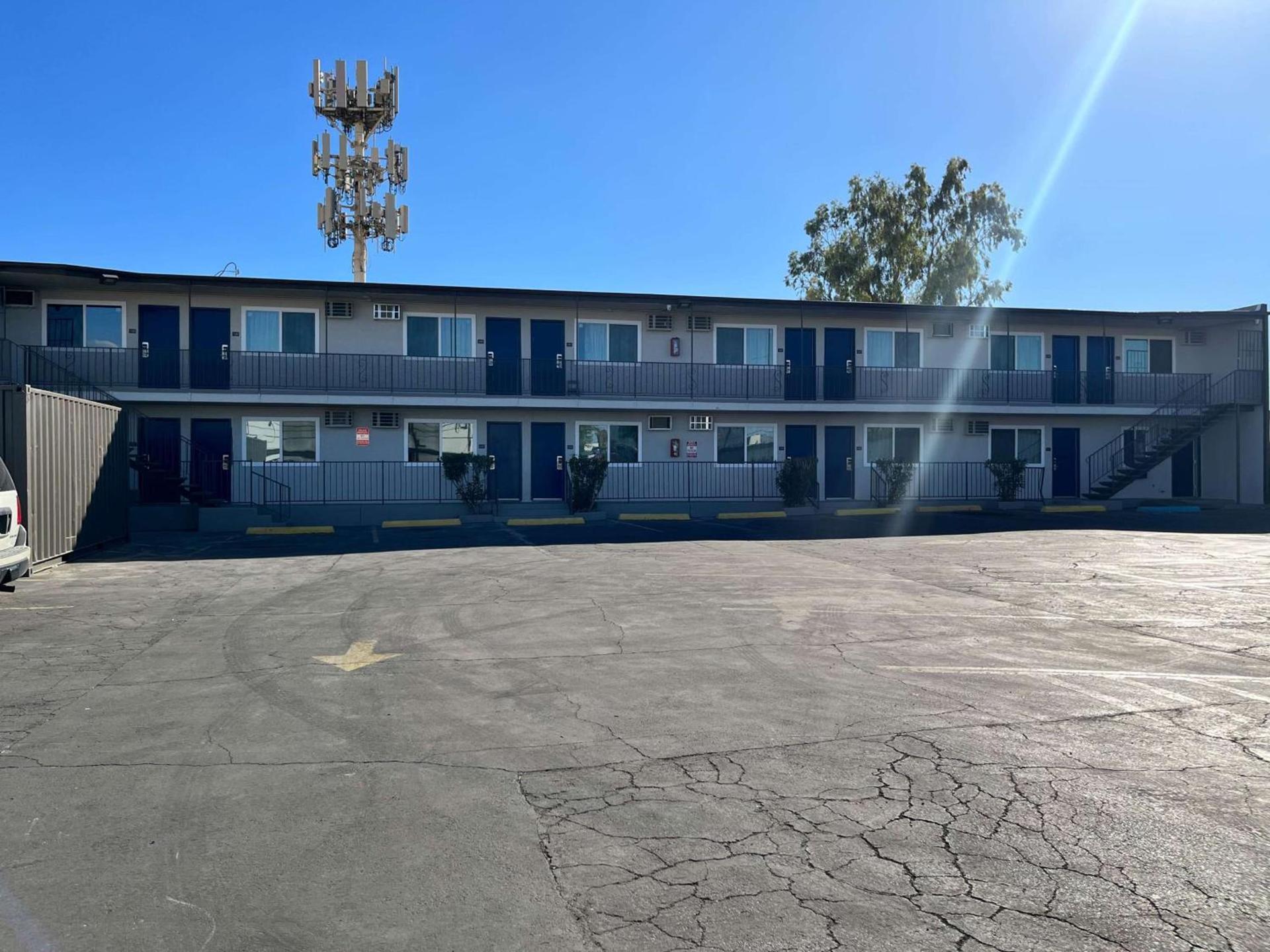 Motel 6 Las Vegas NV Downtown Fremont St photo 1