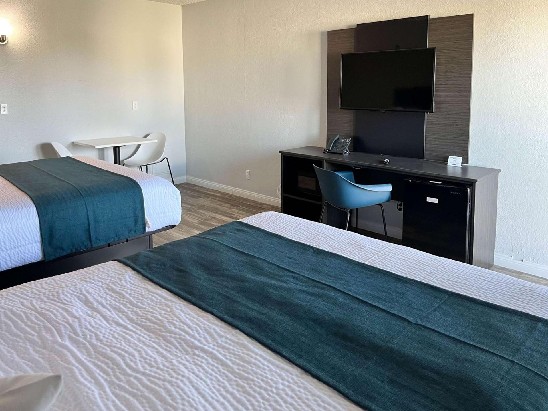 Motel 6 Las Vegas NV Downtown Fremont St photo 9