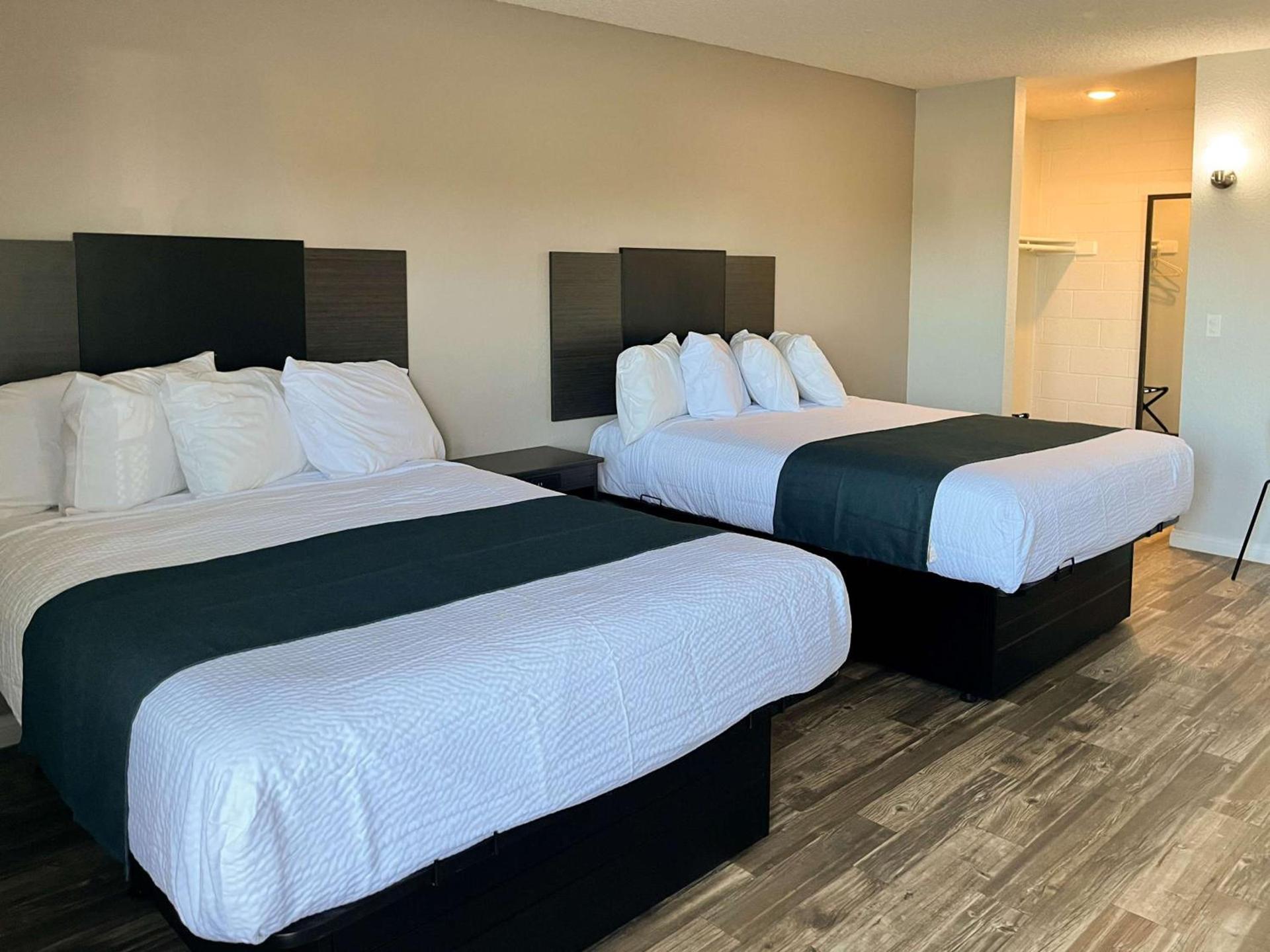 Motel 6 Las Vegas NV Downtown Fremont St photo 10