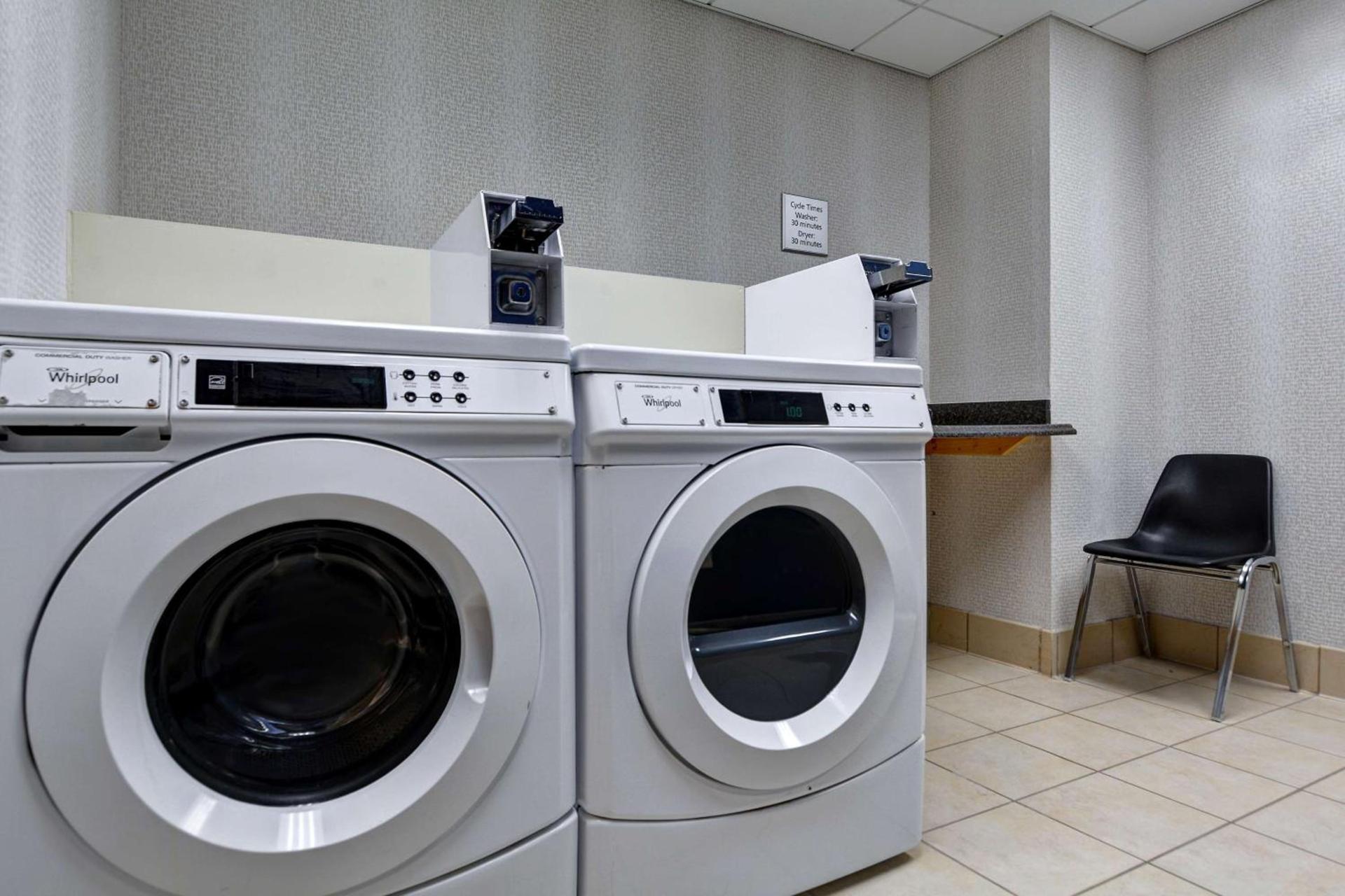 Hampton Inn & Suites Clearwater St Petersburg Ulmerton Road FL photo 40