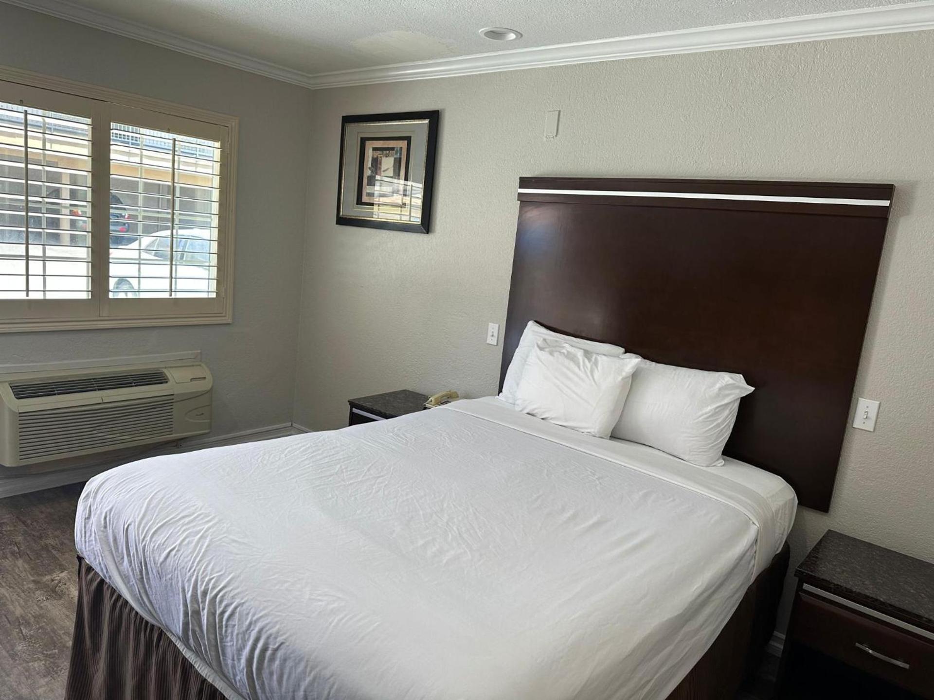 Rodeway Inn National City San Diego South photo 18