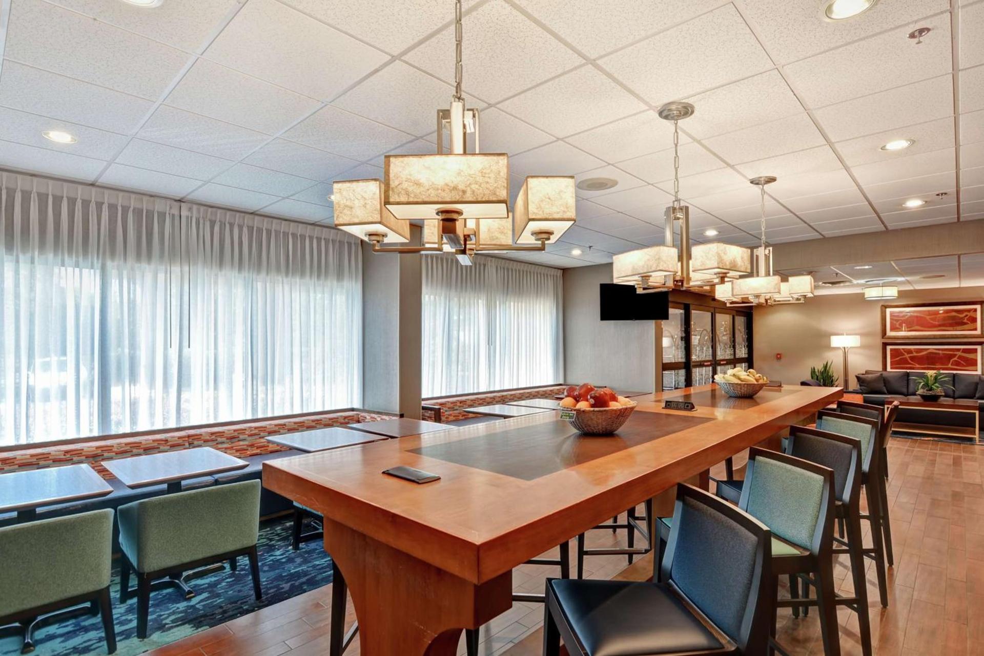 Hampton Inn Charlotte-Gastonia photo 7