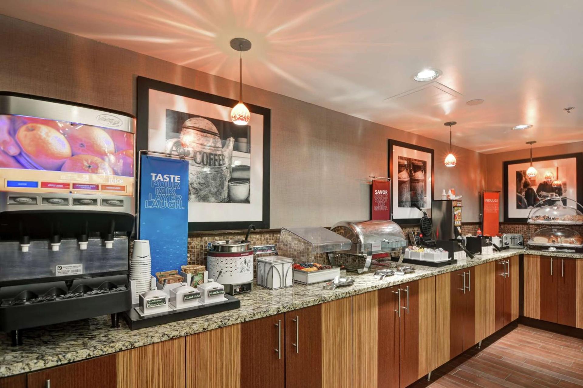 Hampton Inn Charlotte-Gastonia photo 14