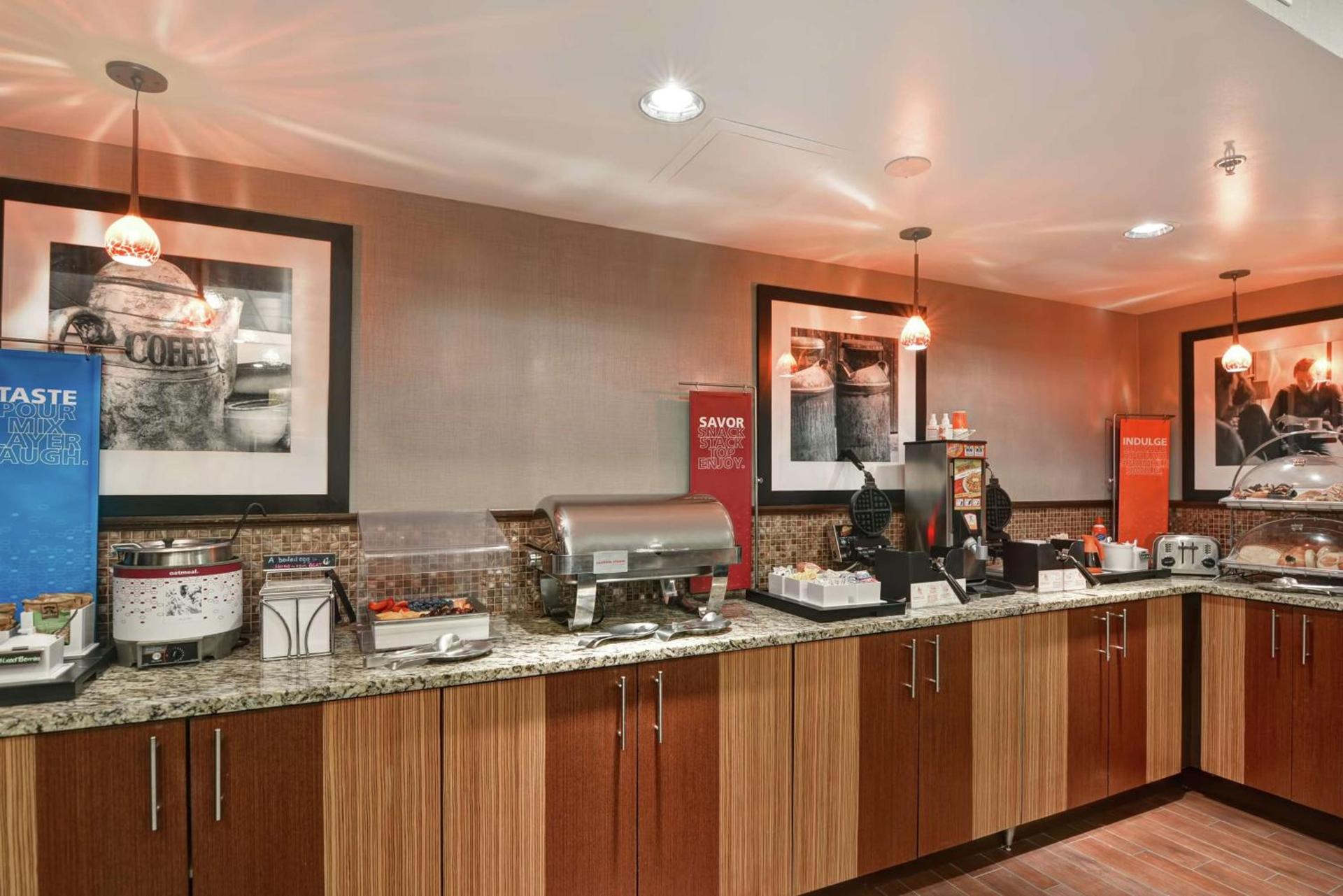 Hampton Inn Charlotte-Gastonia photo 17