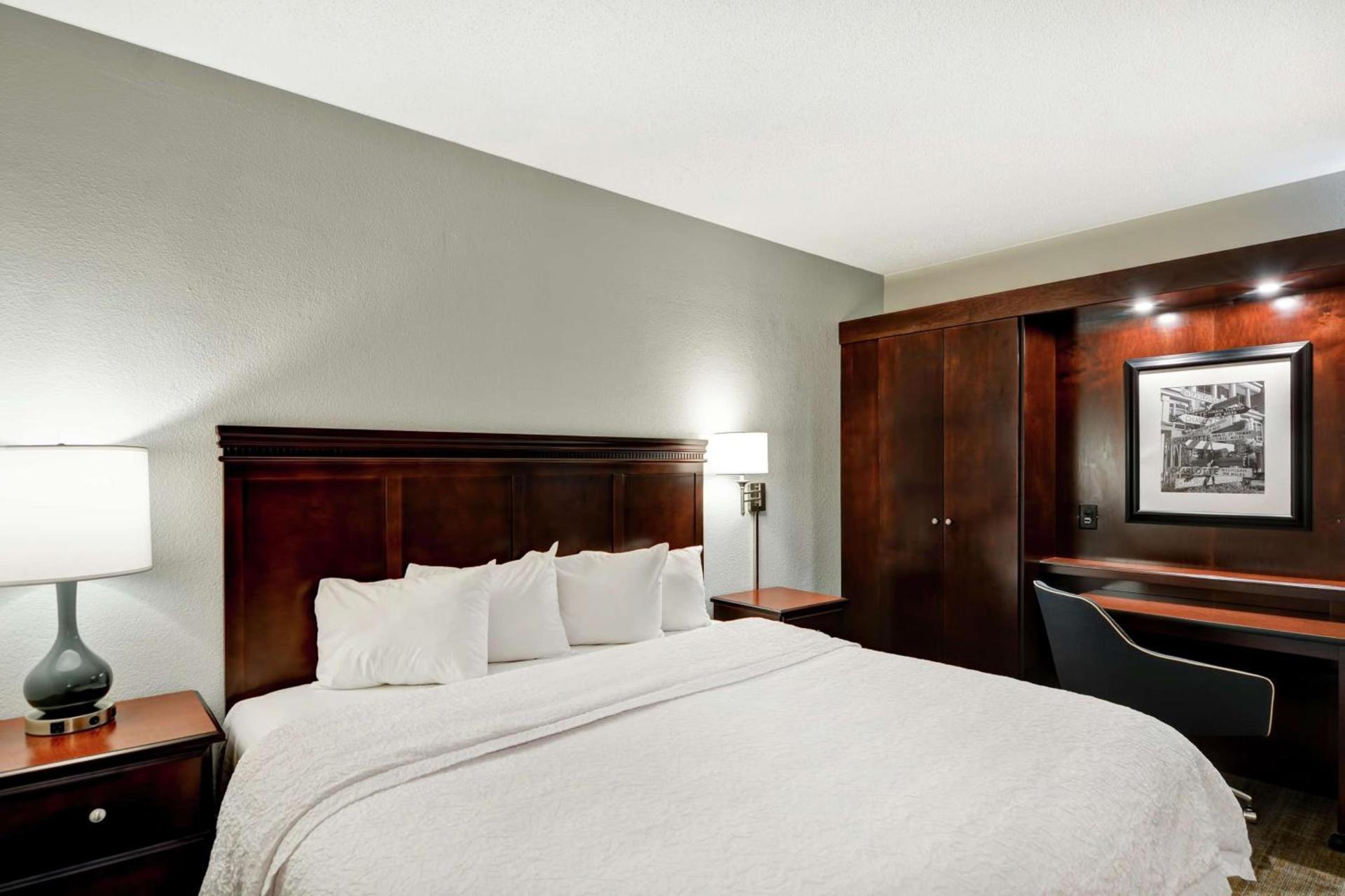 Hampton Inn Charlotte-Gastonia photo 20