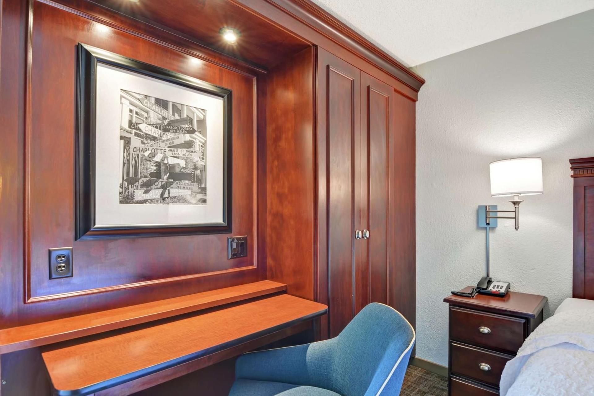 Hampton Inn Charlotte-Gastonia photo 21