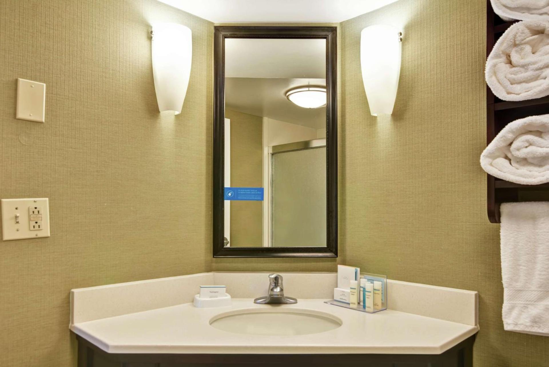 Hampton Inn Charlotte-Gastonia photo 29
