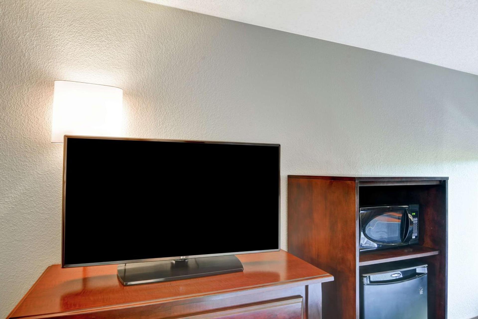 Hampton Inn Charlotte-Gastonia photo 38