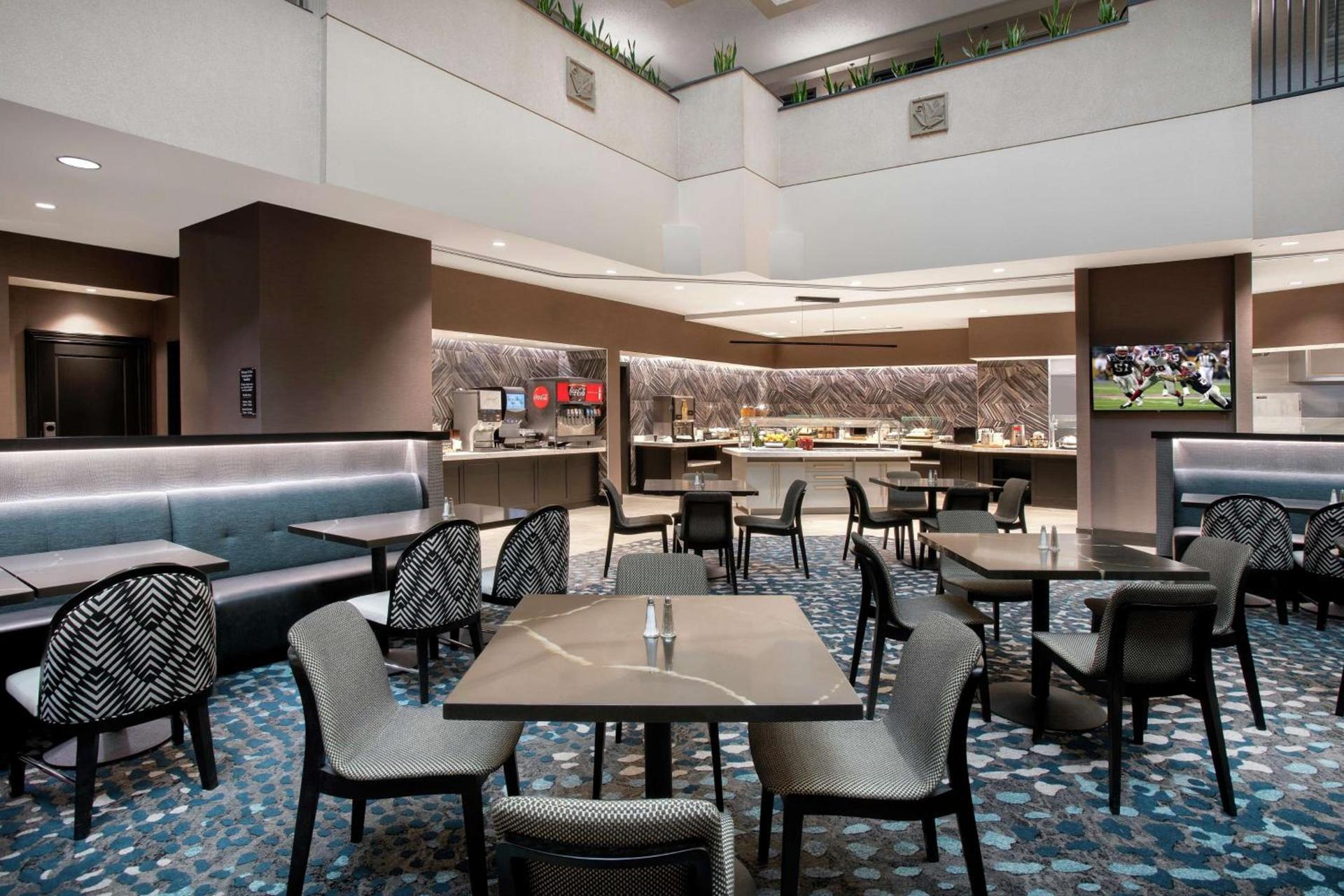 Embassy Suites by Hilton Orlando Airport photo 8
