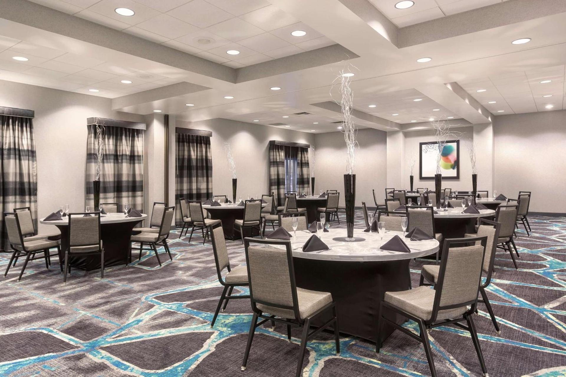 Embassy Suites by Hilton Orlando Airport photo 19