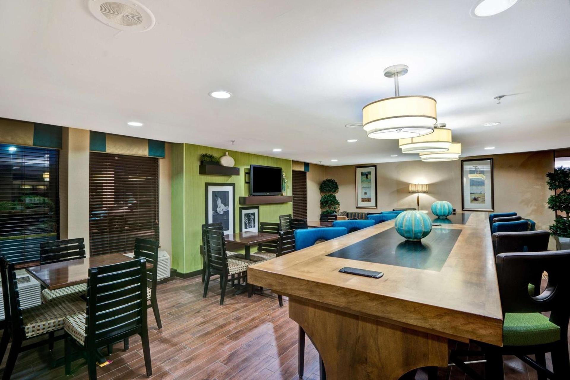 Hampton Inn by Hilton Milford photo 7