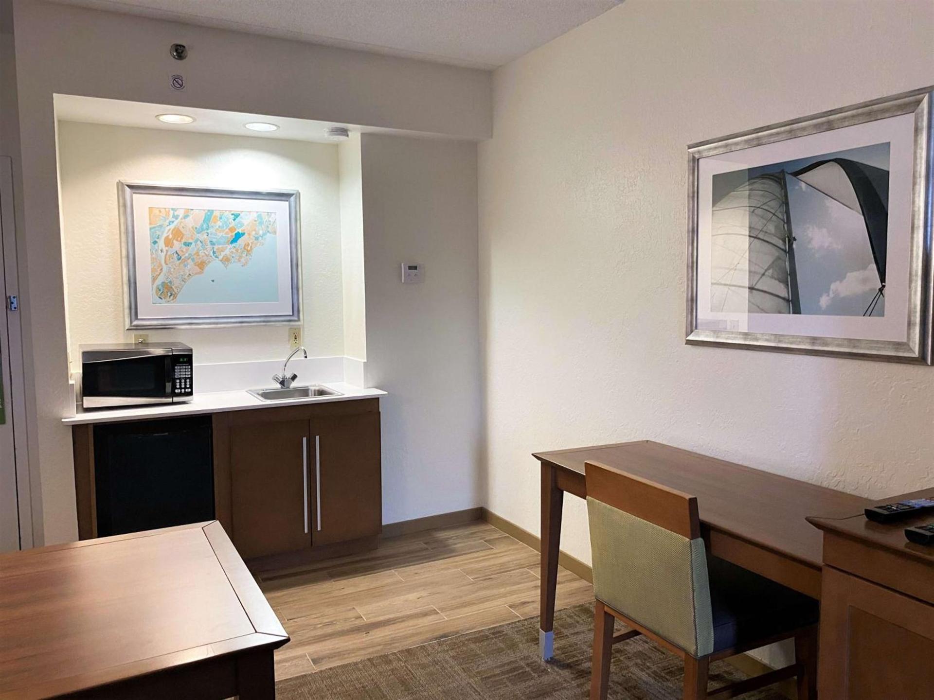 Hampton Inn by Hilton Milford photo 35