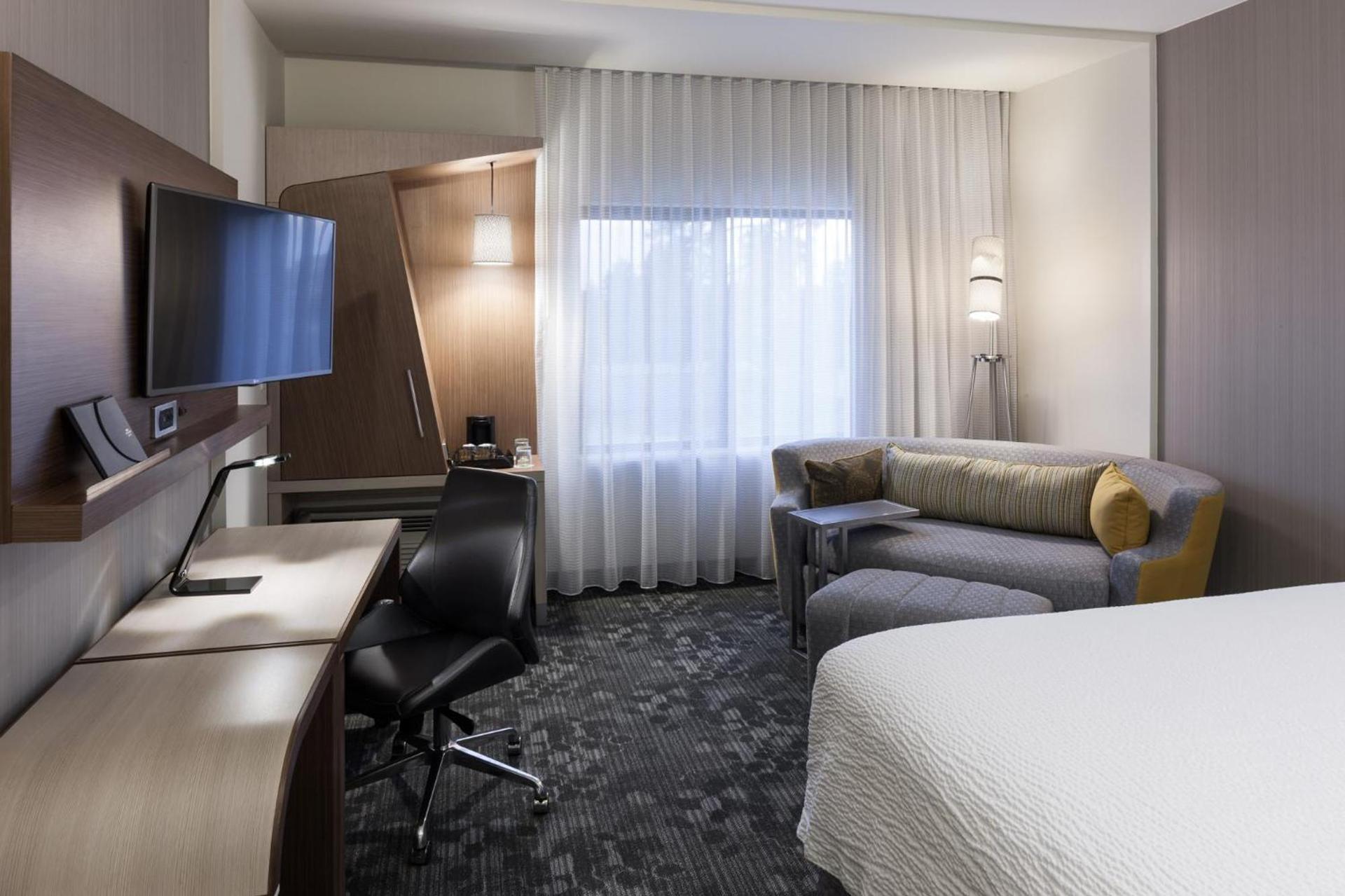 Courtyard by Marriott Houston North/Shenandoah photo 21
