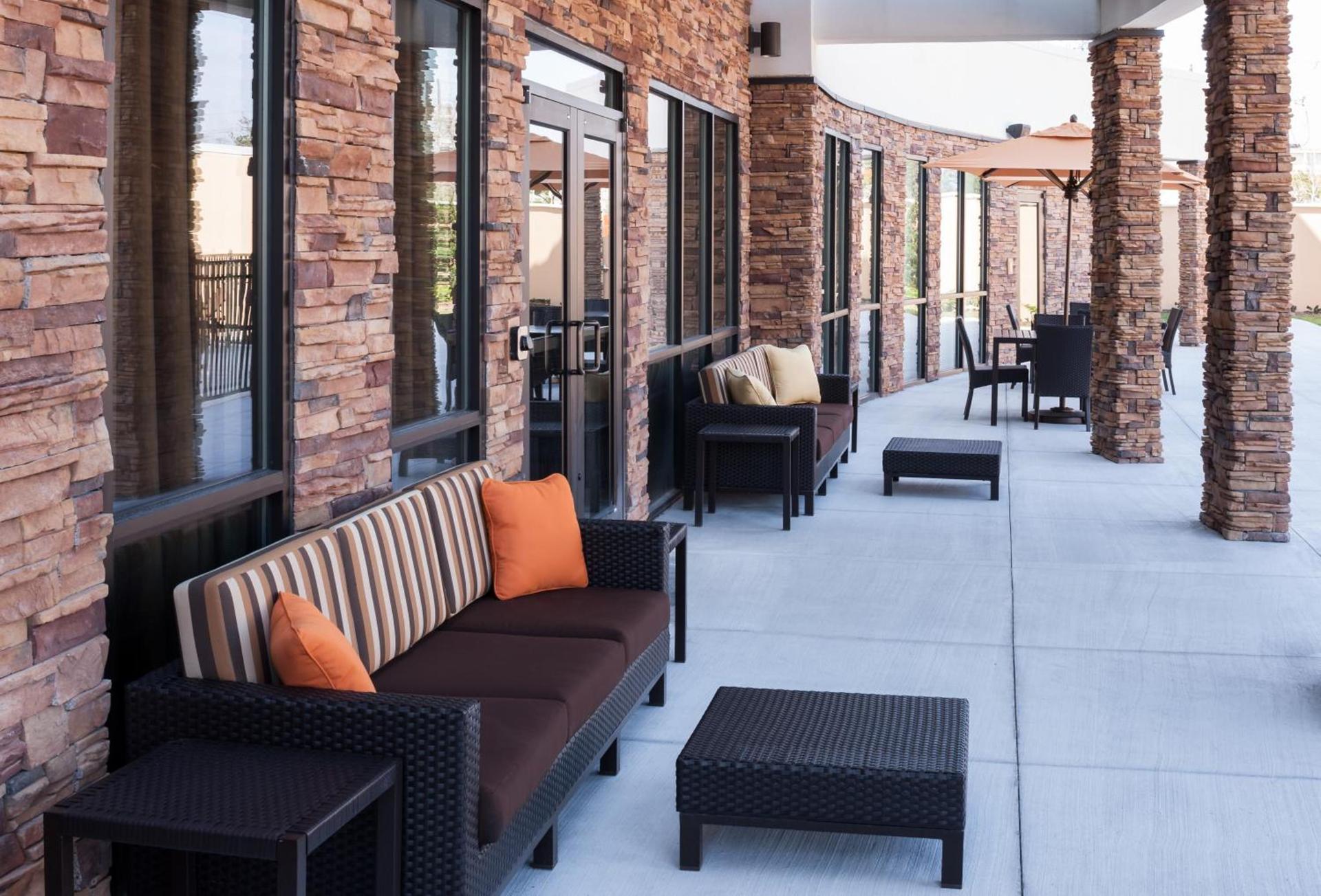 Courtyard by Marriott Houston North/Shenandoah photo 3
