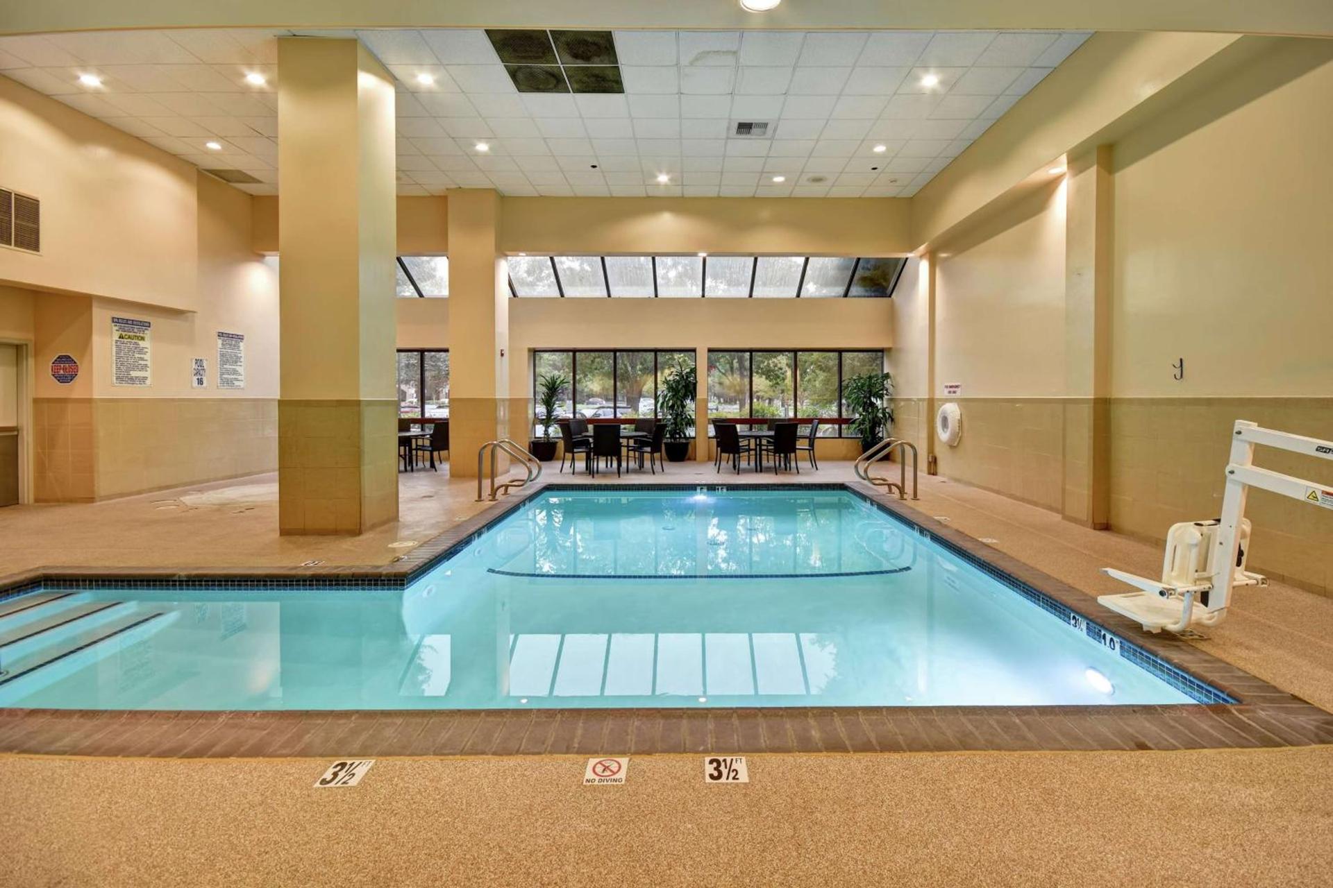 Embassy Suites by Hilton Santa Clara Silicon Valley photo 16