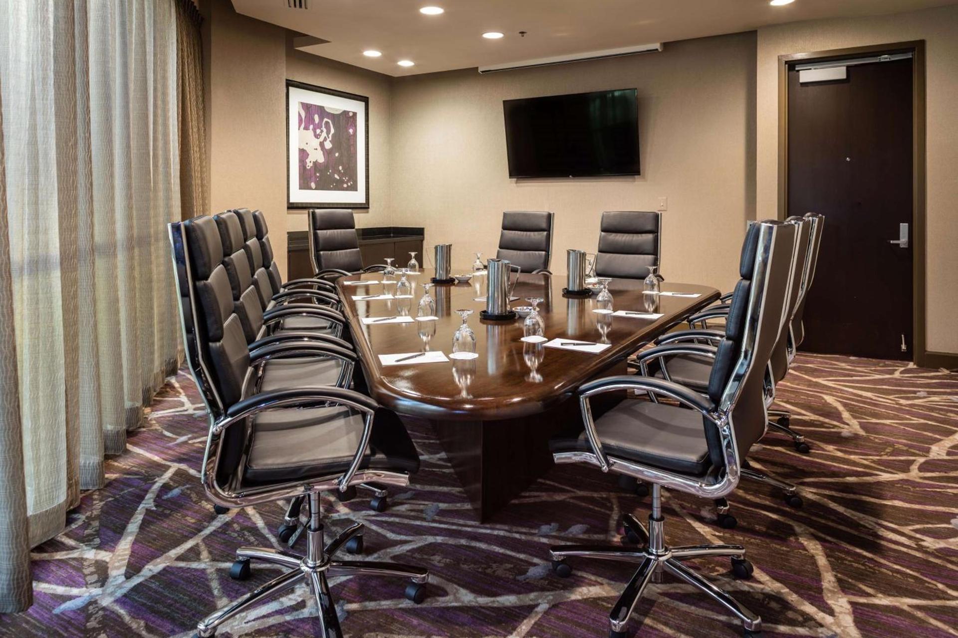 Embassy Suites by Hilton Crystal City National Airport photo 41