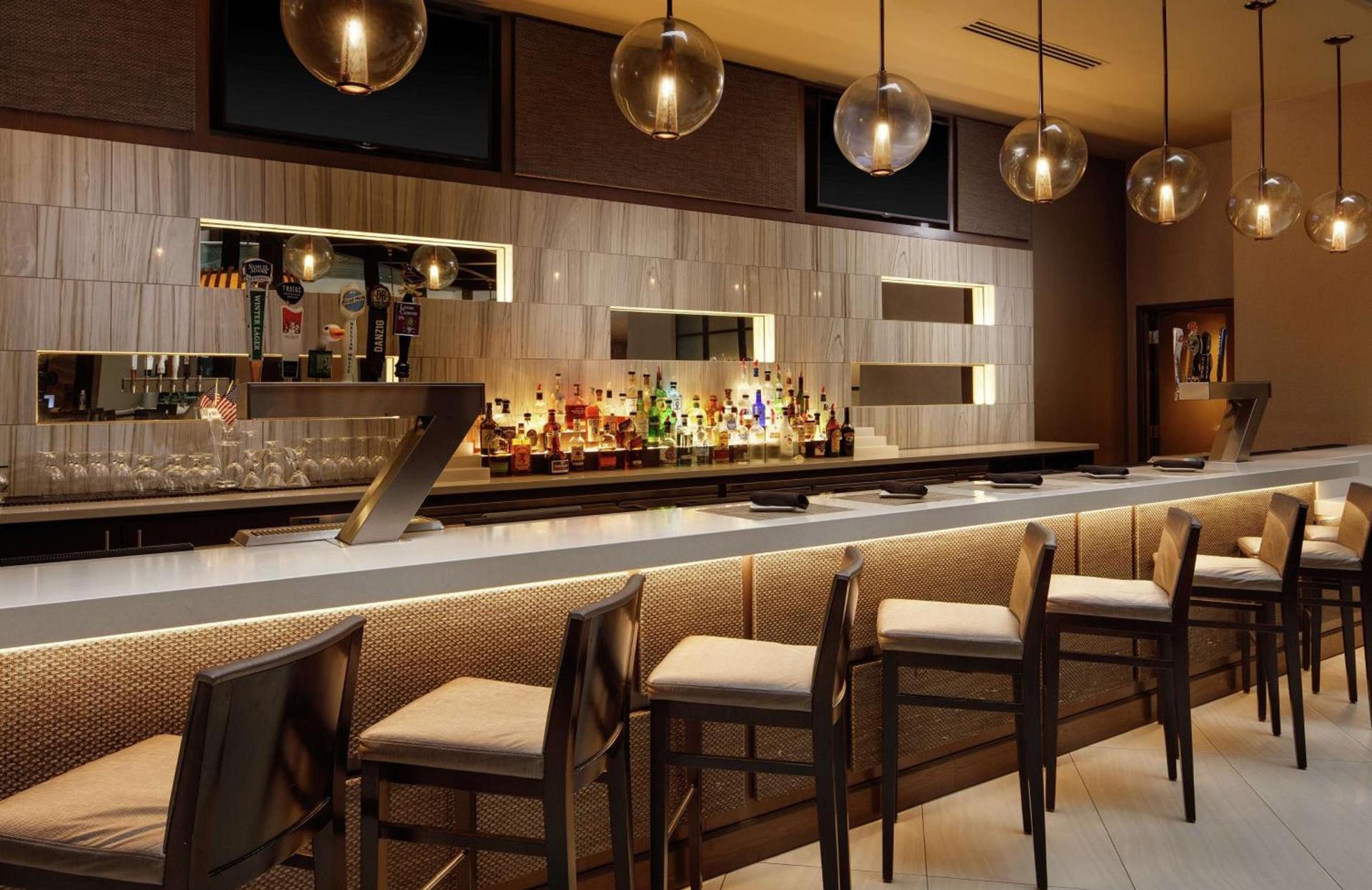 Embassy Suites by Hilton Crystal City National Airport photo 50