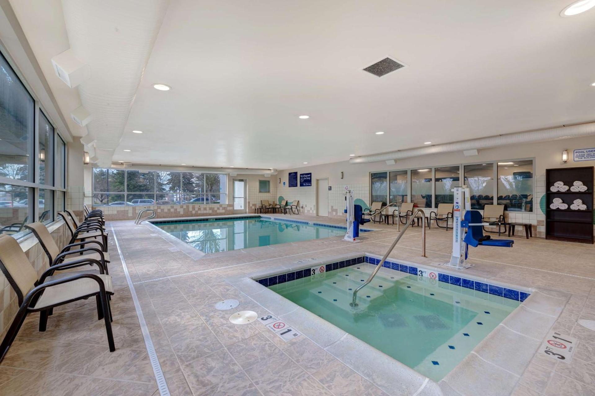 Hampton Inn & Suites Seattle/Federal Way photo 12
