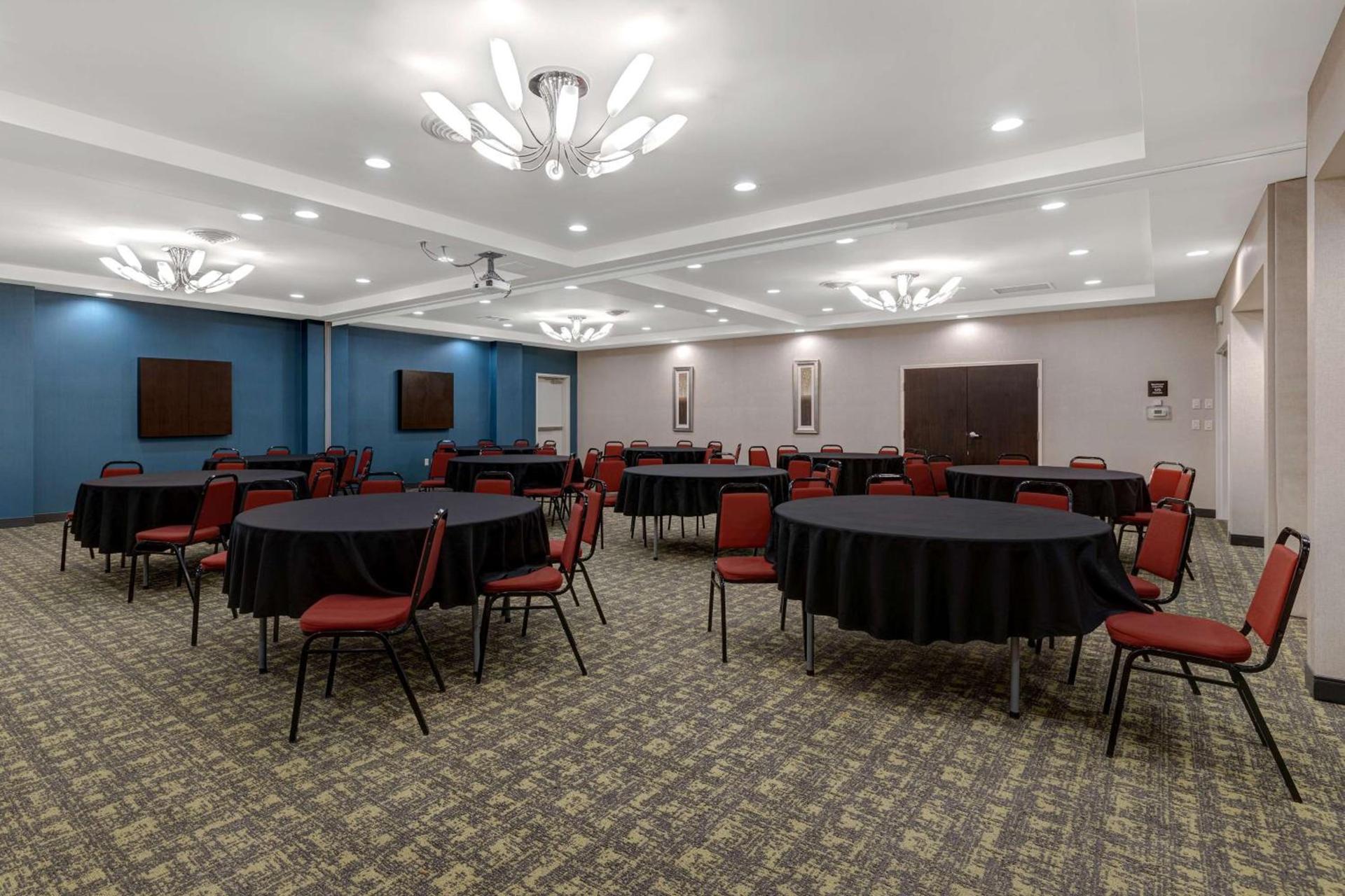Hampton Inn & Suites Seattle/Federal Way photo 55